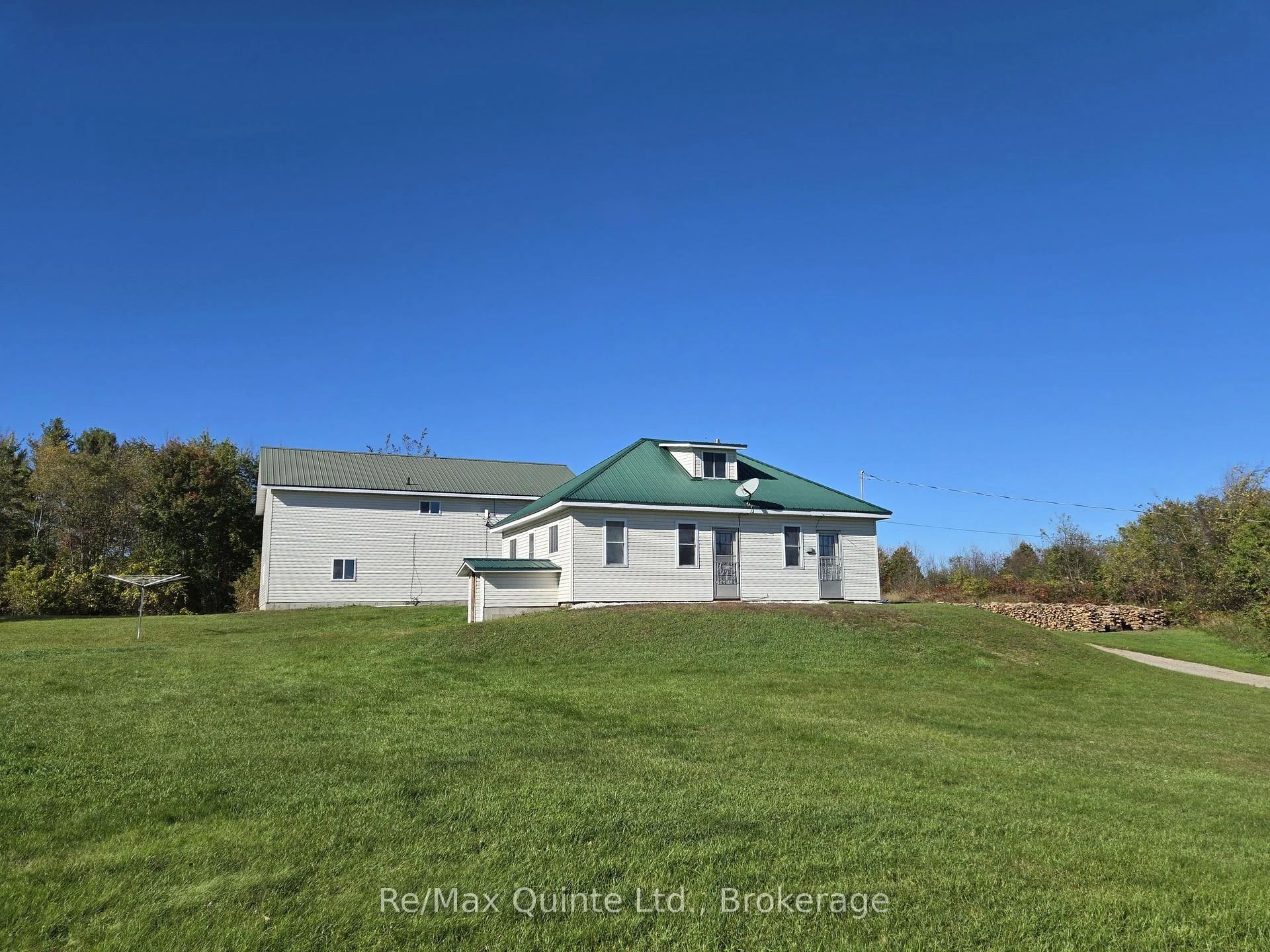 Photo of 1477 Sulphide Road