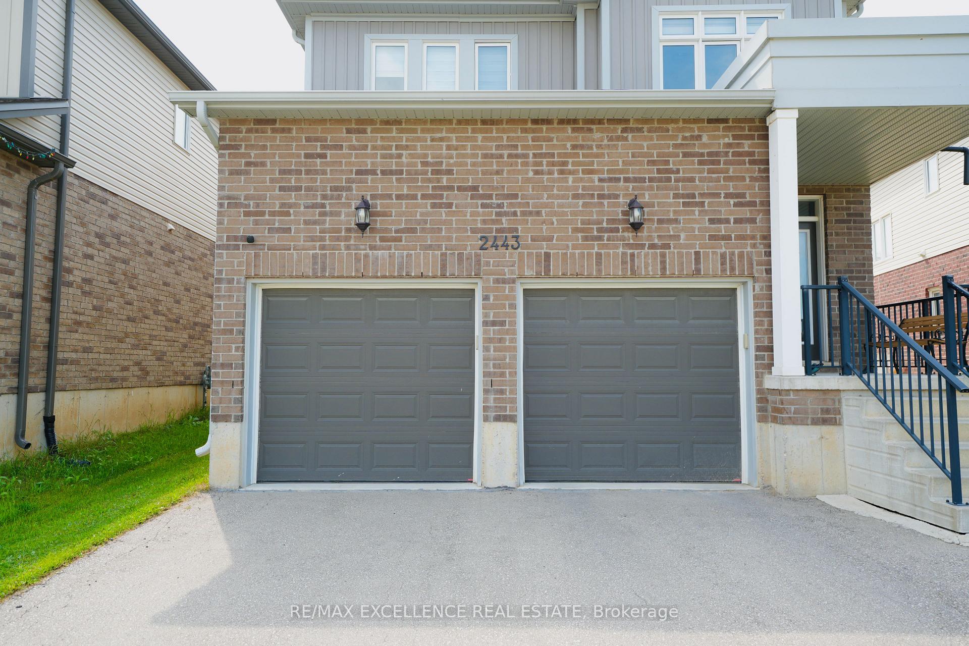 Photo 3 of 2443 Bennett Cross, London, South U — HOMEH