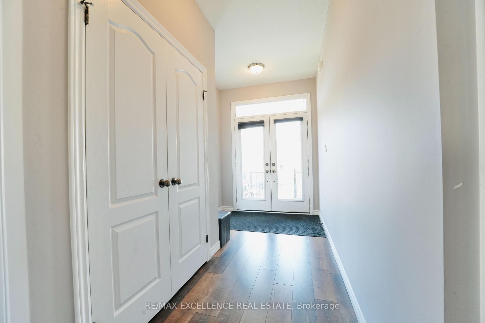 Photo 7 of 2443 Bennett Cross, London, South U — HOMEH