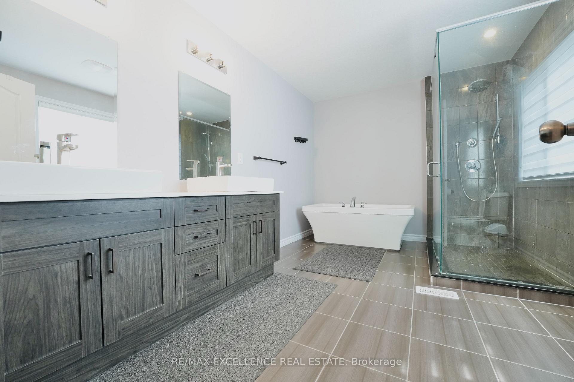 Photo 22 of 2443 Bennett Cross, London, South U — HOMEH