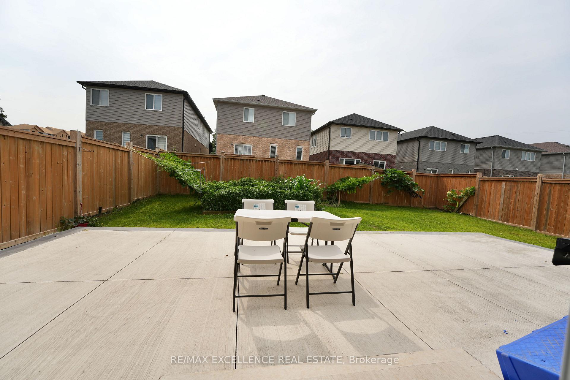 Photo 35 of 2443 Bennett Cross, London, South U — HOMEH