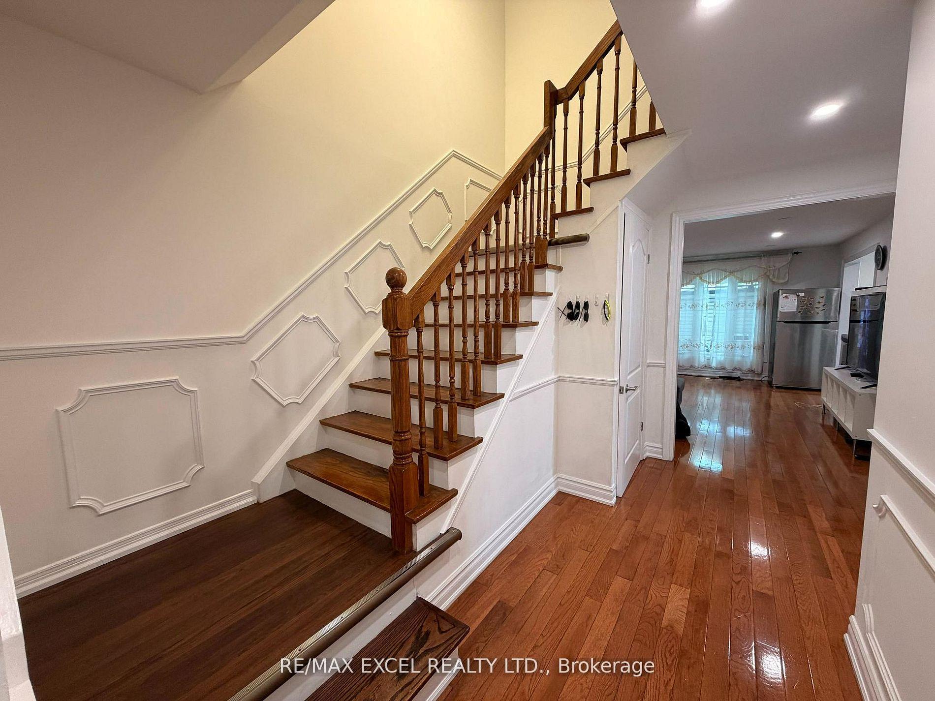 Photo 10 of 50 Shootfield Crescent, Scarborough, Agincourt North — HOMEH