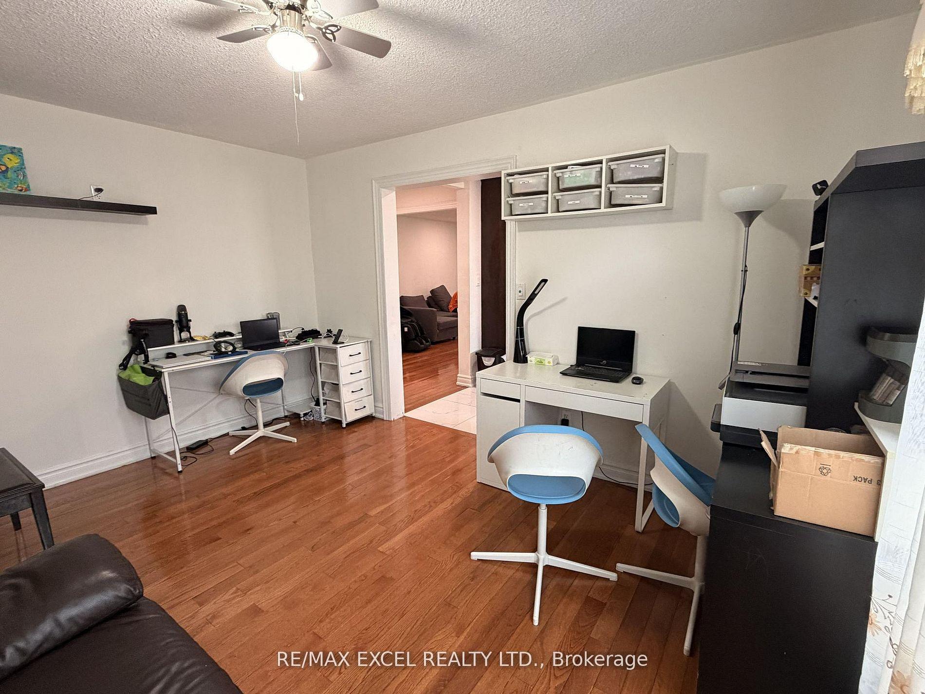 Photo 25 of 50 Shootfield Crescent, Scarborough, Agincourt North — HOMEH
