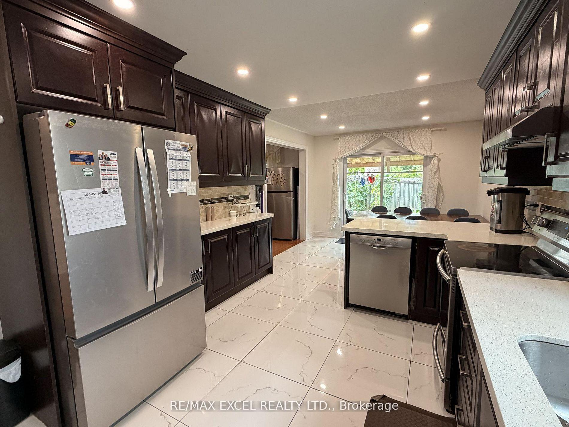 Photo 34 of 50 Shootfield Crescent, Scarborough, Agincourt North — HOMEH