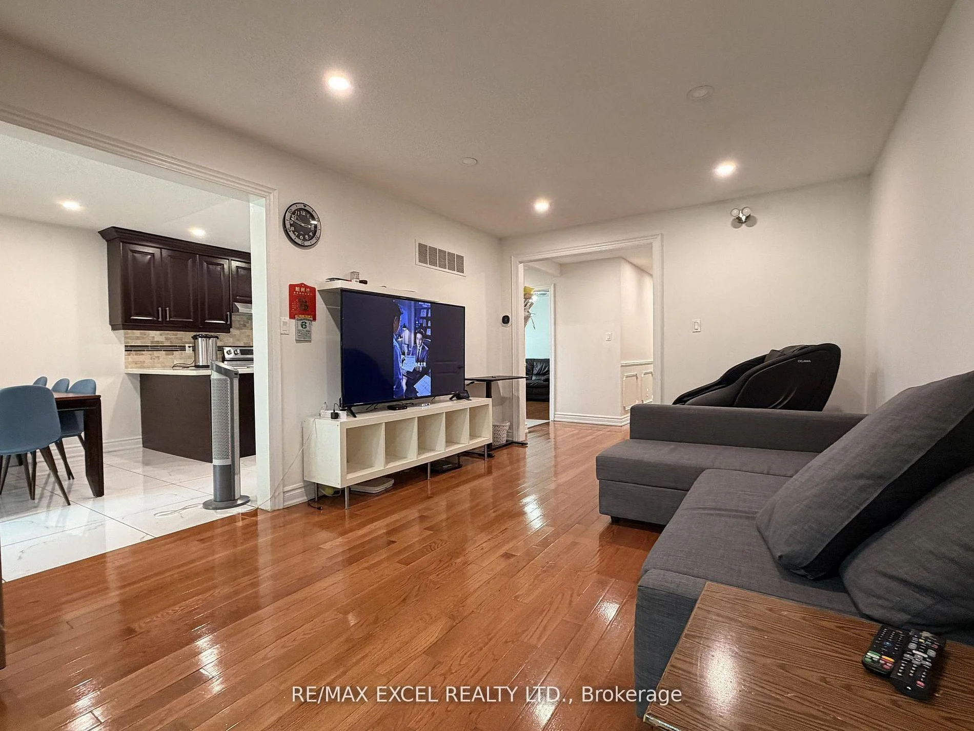 Photo 3 of 50 Shootfield Crescent, Scarborough, Agincourt North — HOMEH