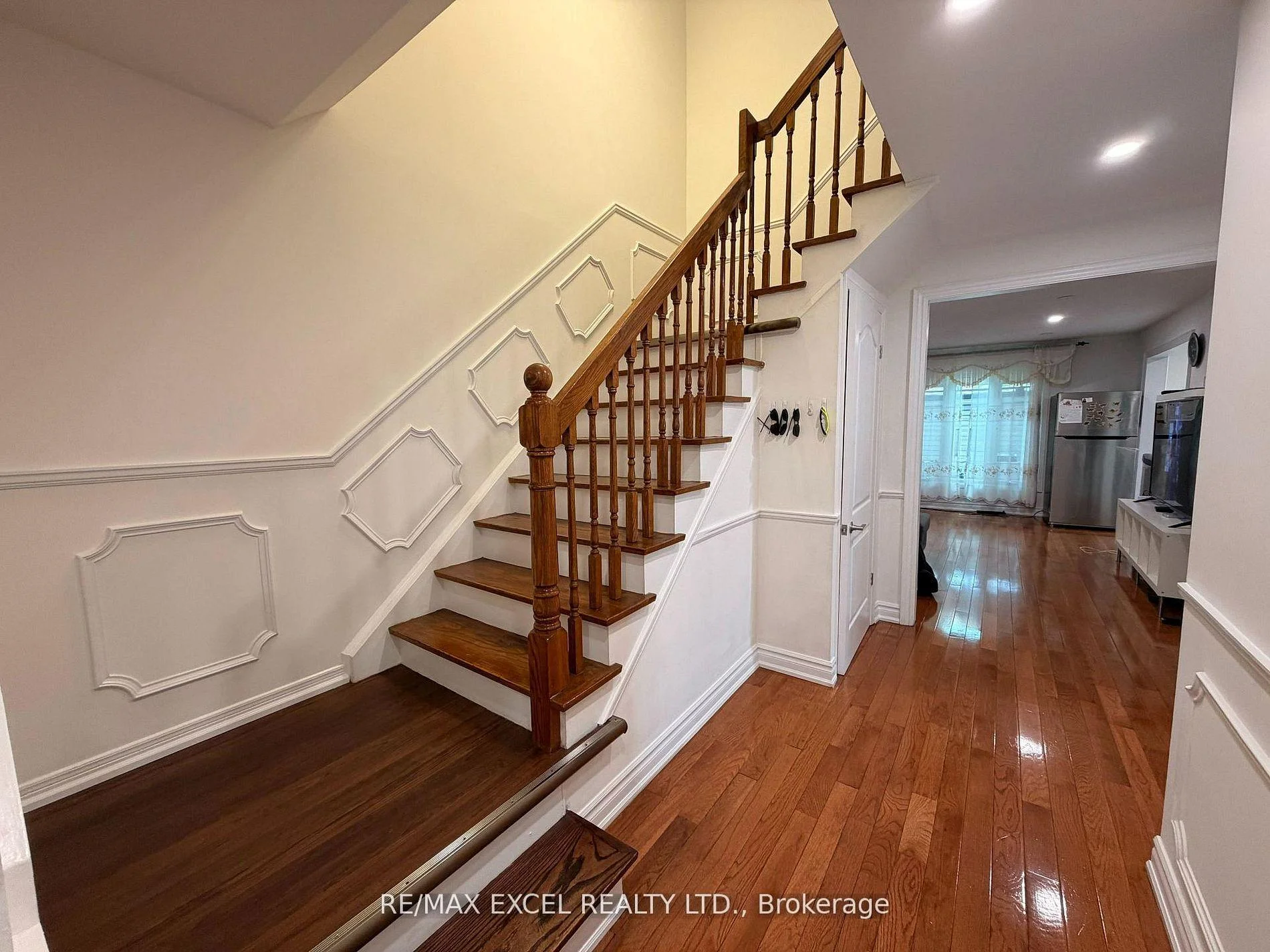 Photo 8 of 50 Shootfield Crescent, Scarborough, Agincourt North — HOMEH
