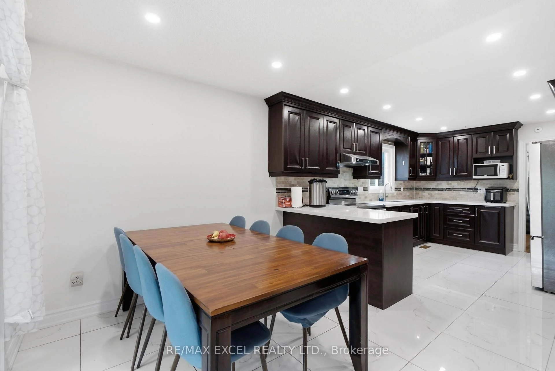 Photo 33 of 50 Shootfield Crescent, Scarborough, Agincourt North — HOMEH