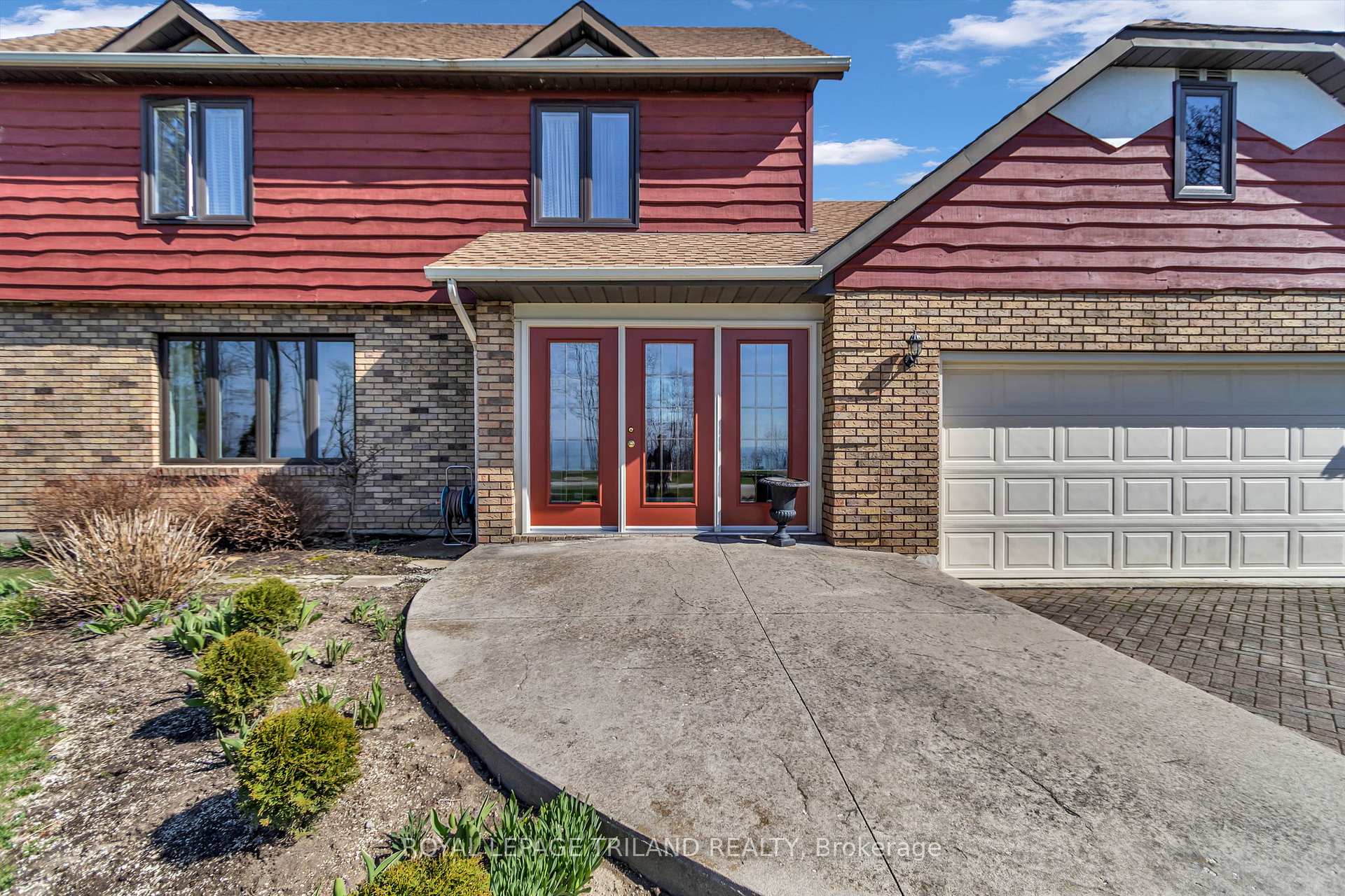 Photo 7 of 5257 Cliff Road, Lambton Shores — HOMEH