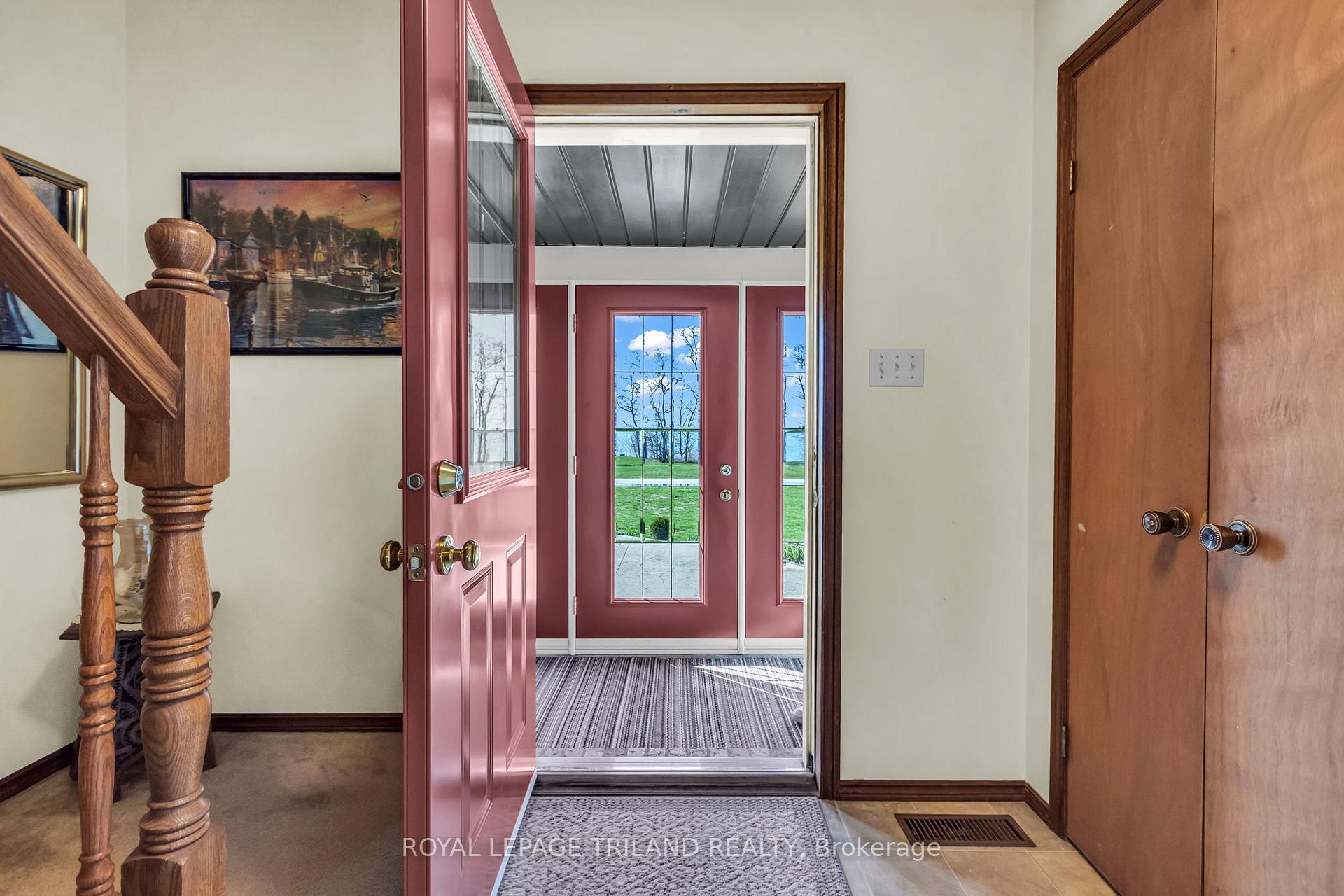 Photo 8 of 5257 Cliff Road, Lambton Shores — HOMEH