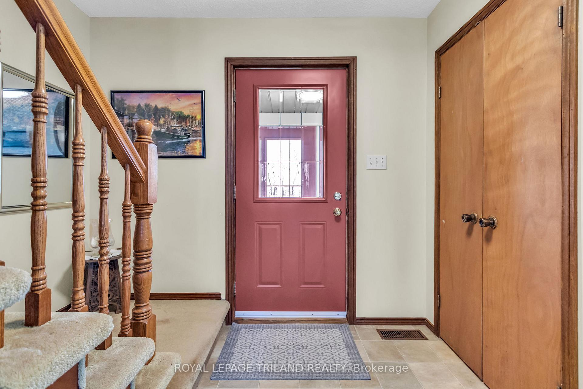 Photo 9 of 5257 Cliff Road, Lambton Shores — HOMEH