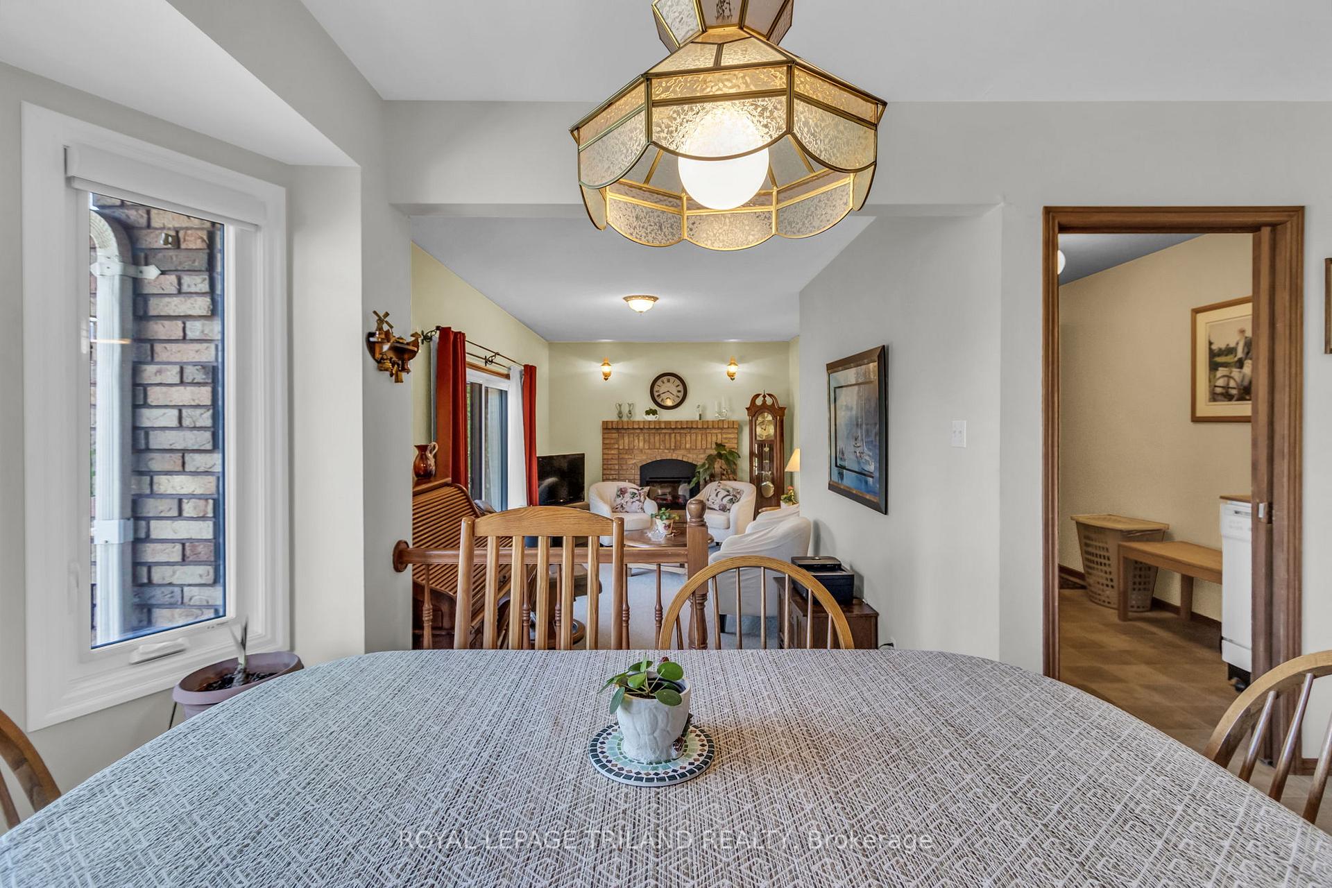 Photo 17 of 5257 Cliff Road, Lambton Shores — HOMEH