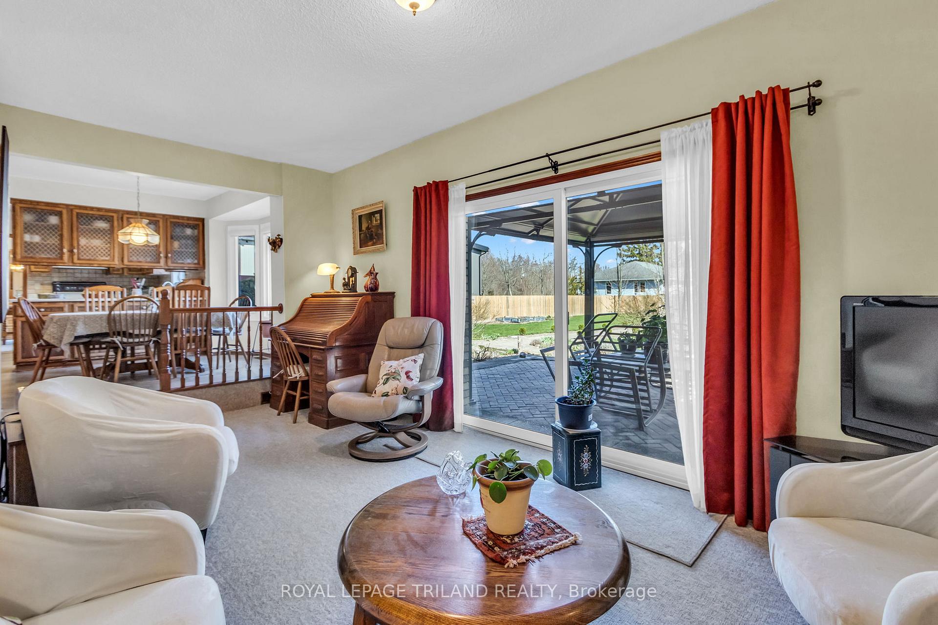 Photo 20 of 5257 Cliff Road, Lambton Shores — HOMEH