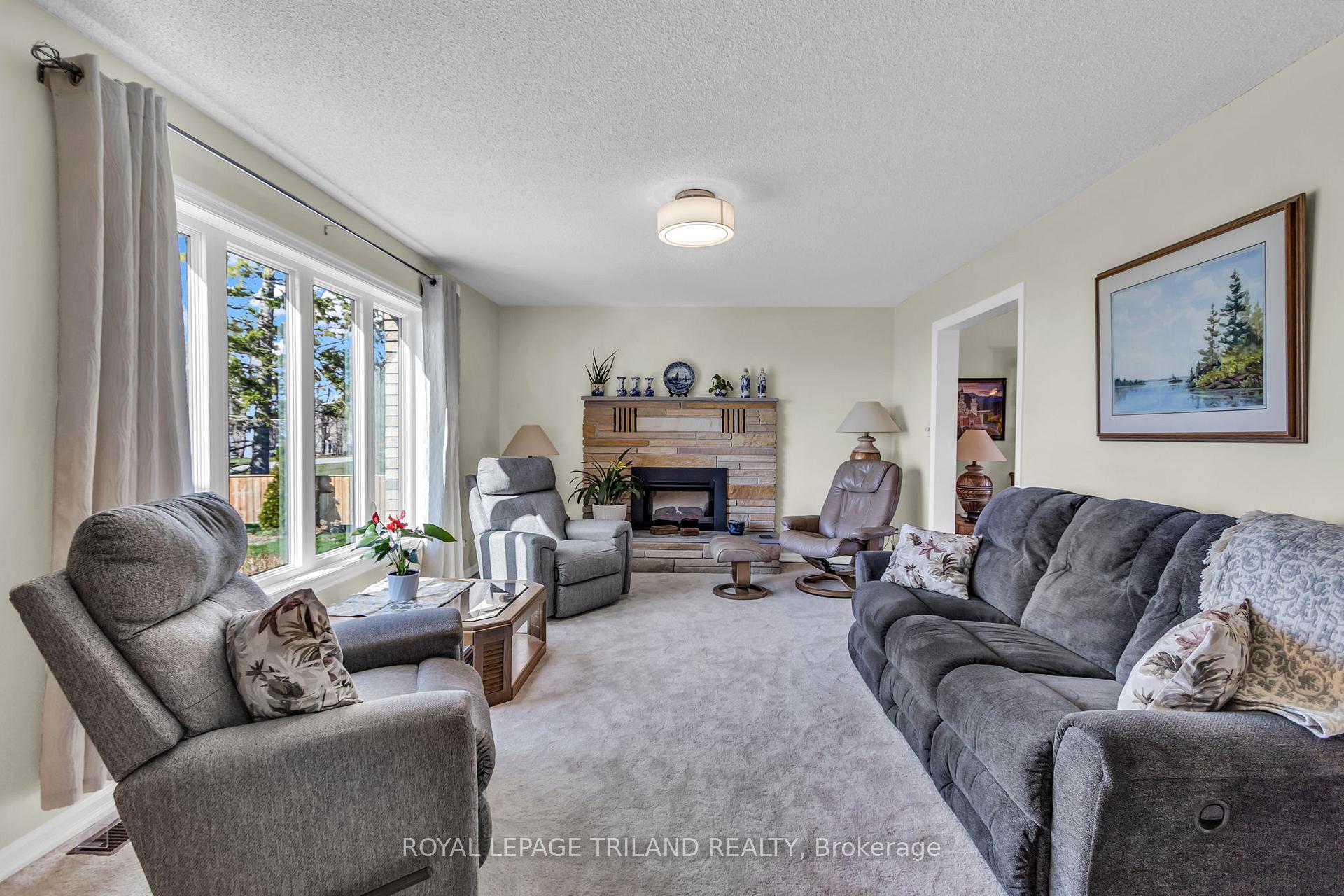 Photo 26 of 5257 Cliff Road, Lambton Shores — HOMEH