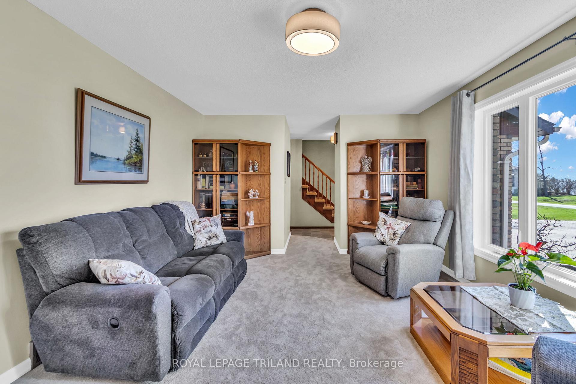 Photo 27 of 5257 Cliff Road, Lambton Shores — HOMEH