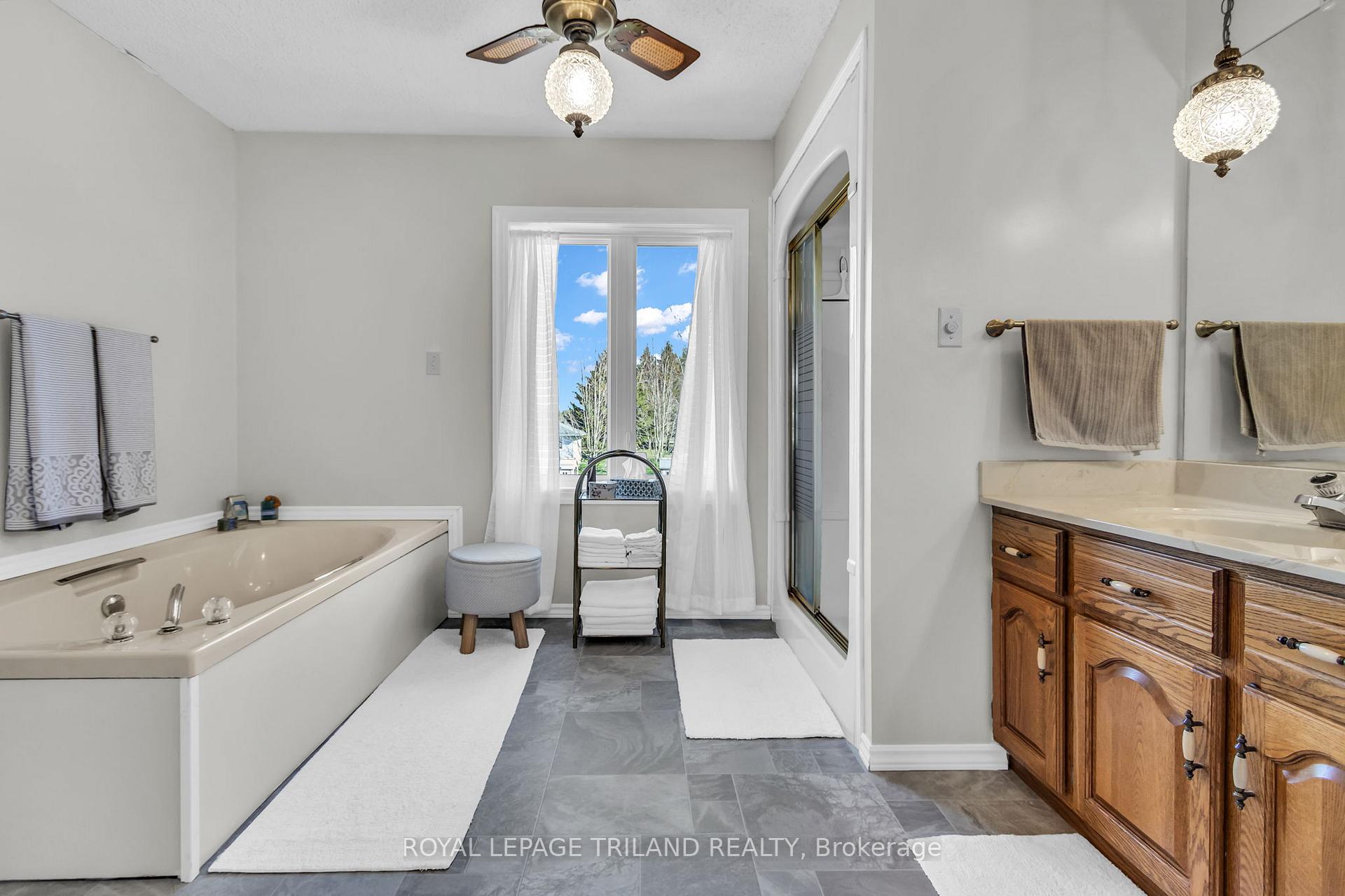 Photo 34 of 5257 Cliff Road, Lambton Shores — HOMEH