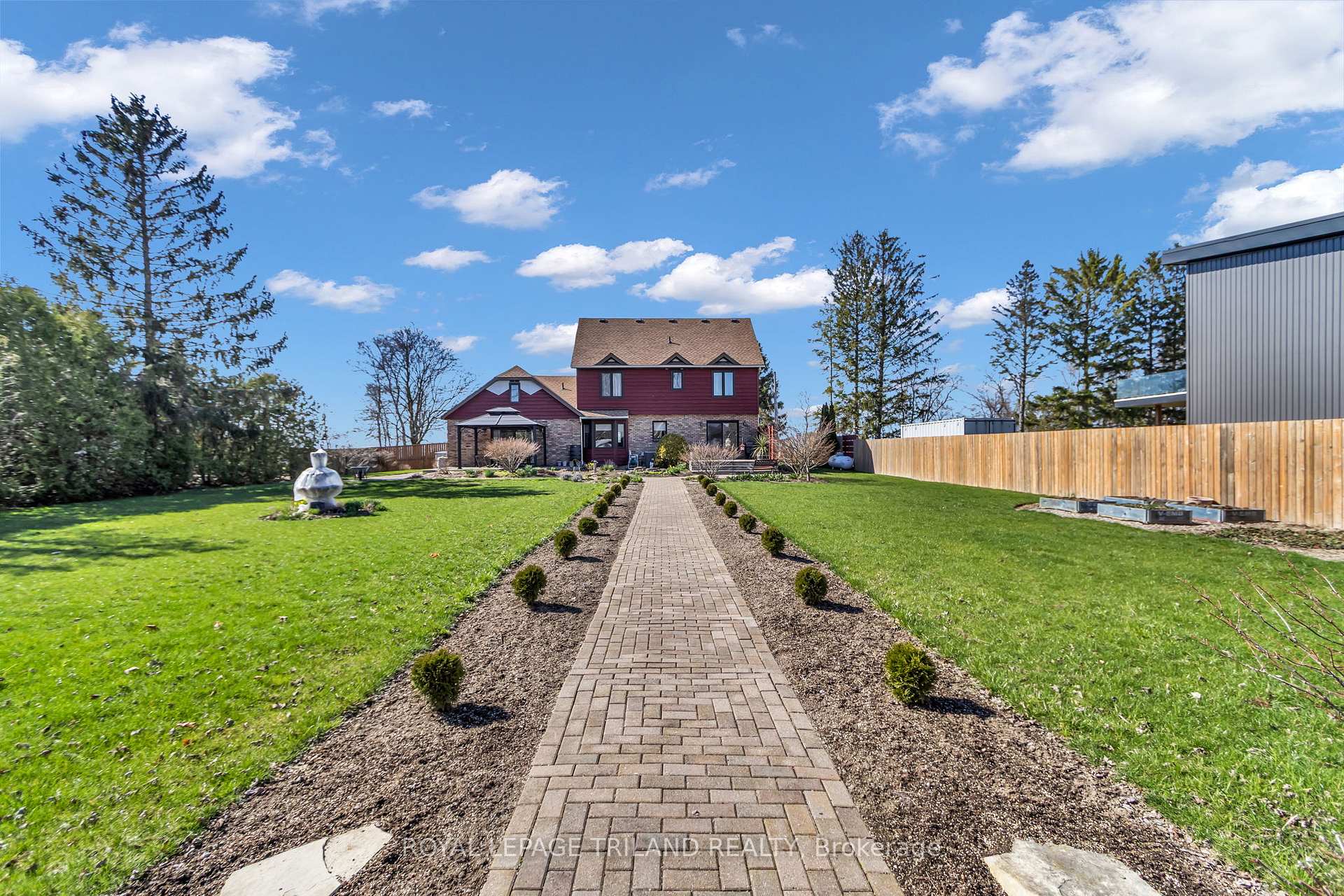 Photo 42 of 5257 Cliff Road, Lambton Shores — HOMEH