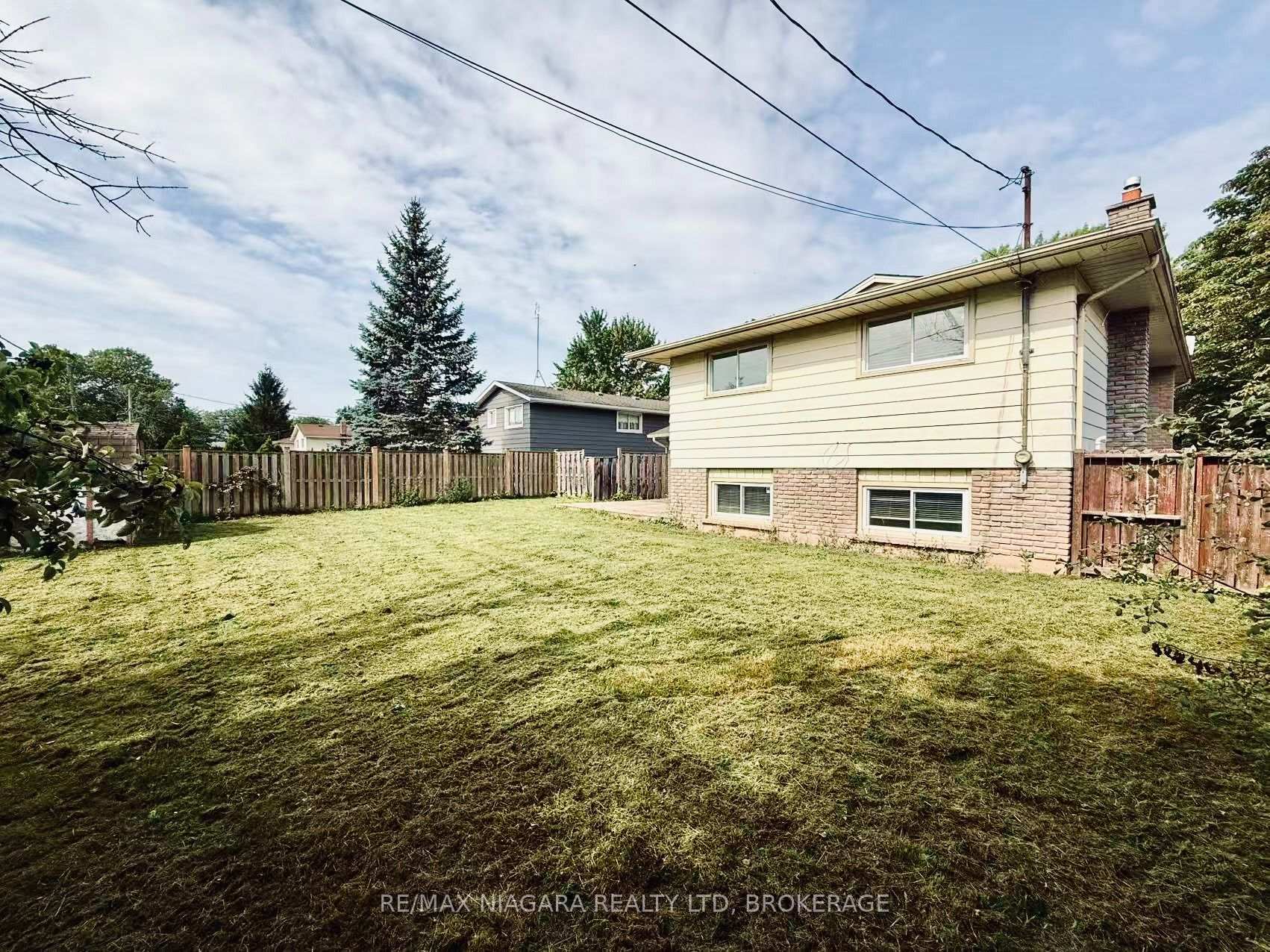 Photo 4 of 3102 Ussher Street, Niagara Falls, Chippawa — HOMEH