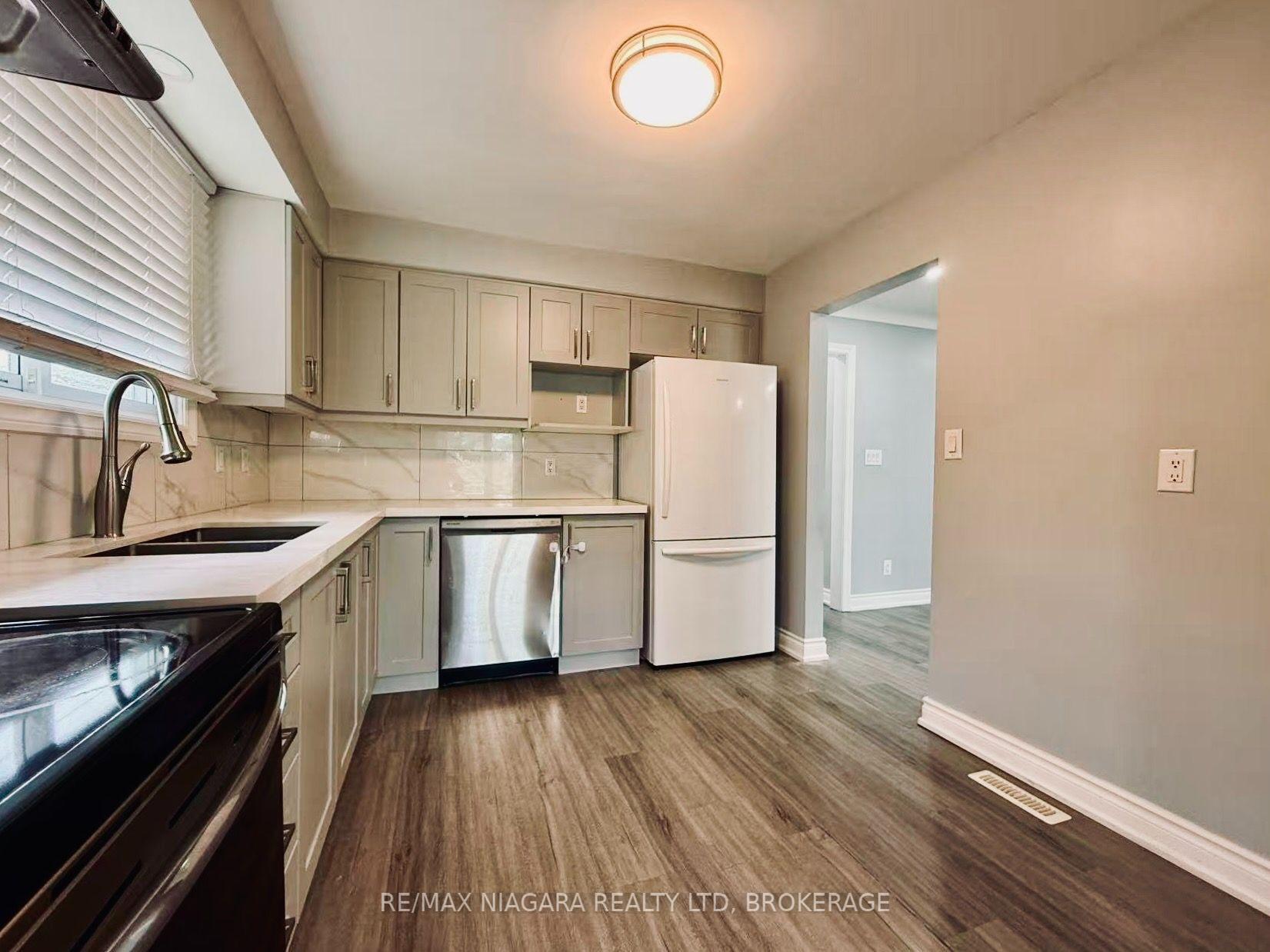 Photo 11 of 3102 Ussher Street, Niagara Falls, Chippawa — HOMEH