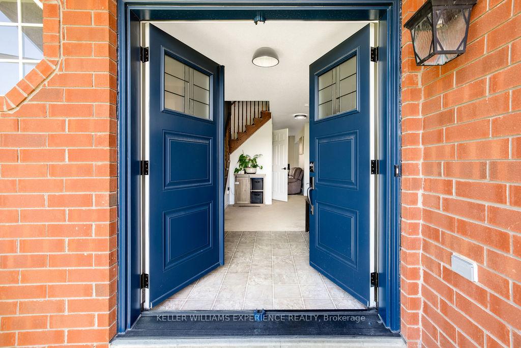 Photo 3 of 27 Michelle Drive, Barrie, Painswick South — HOMEH