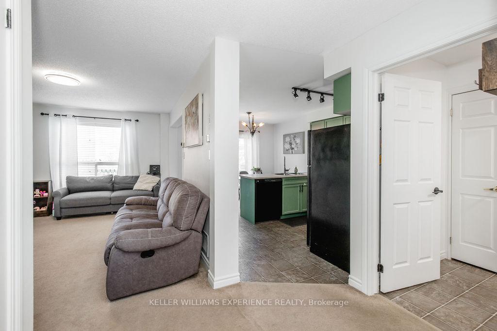 Photo 6 of 27 Michelle Drive, Barrie, Painswick South — HOMEH