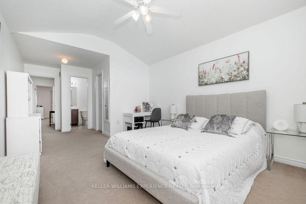 Photo 18 of 27 Michelle Drive, Barrie, Painswick South — HOMEH