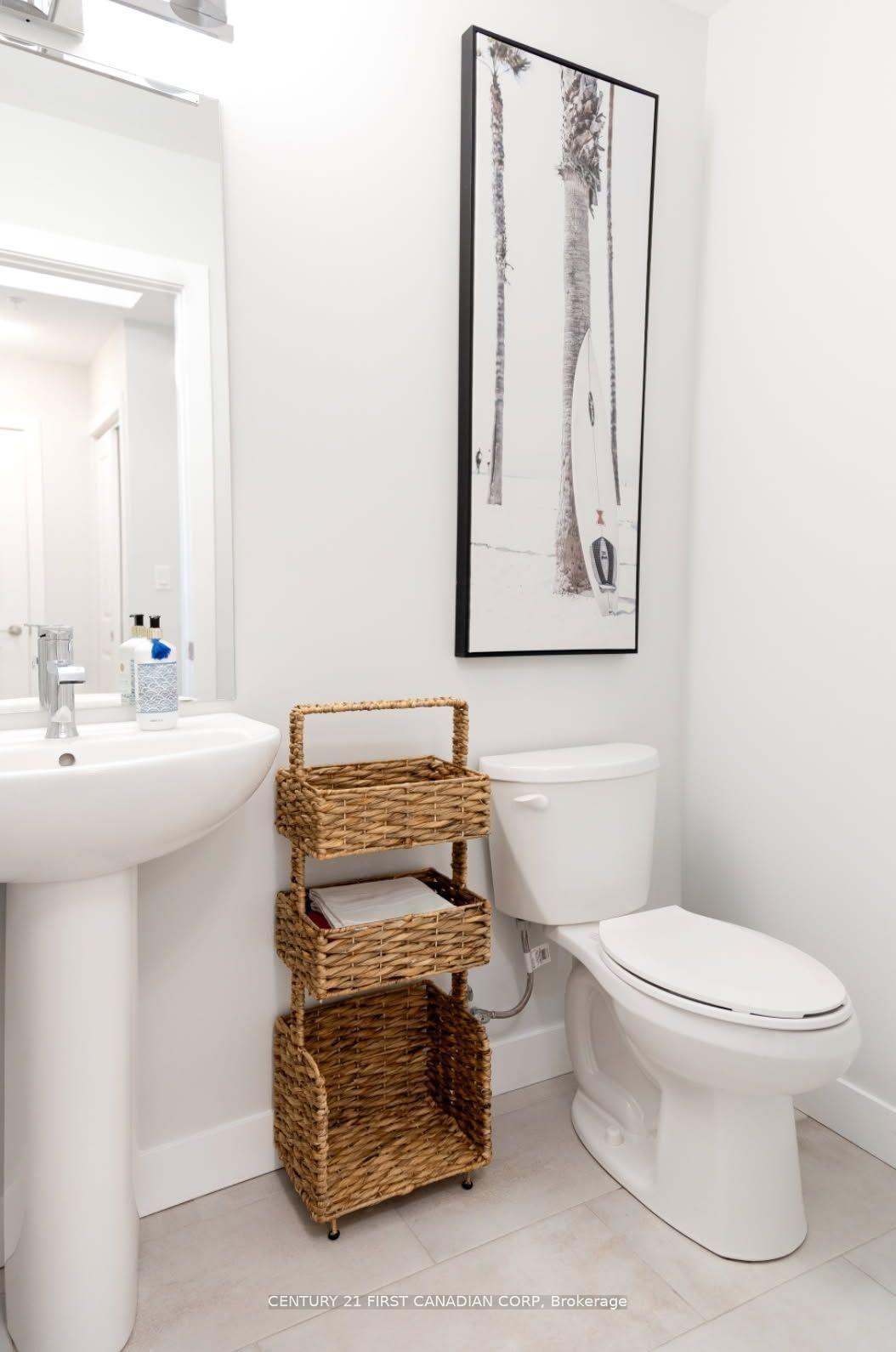 Photo 3 of Unit 403, 100 The Promenade, Central Elgin, Port Stanley — HOMEH