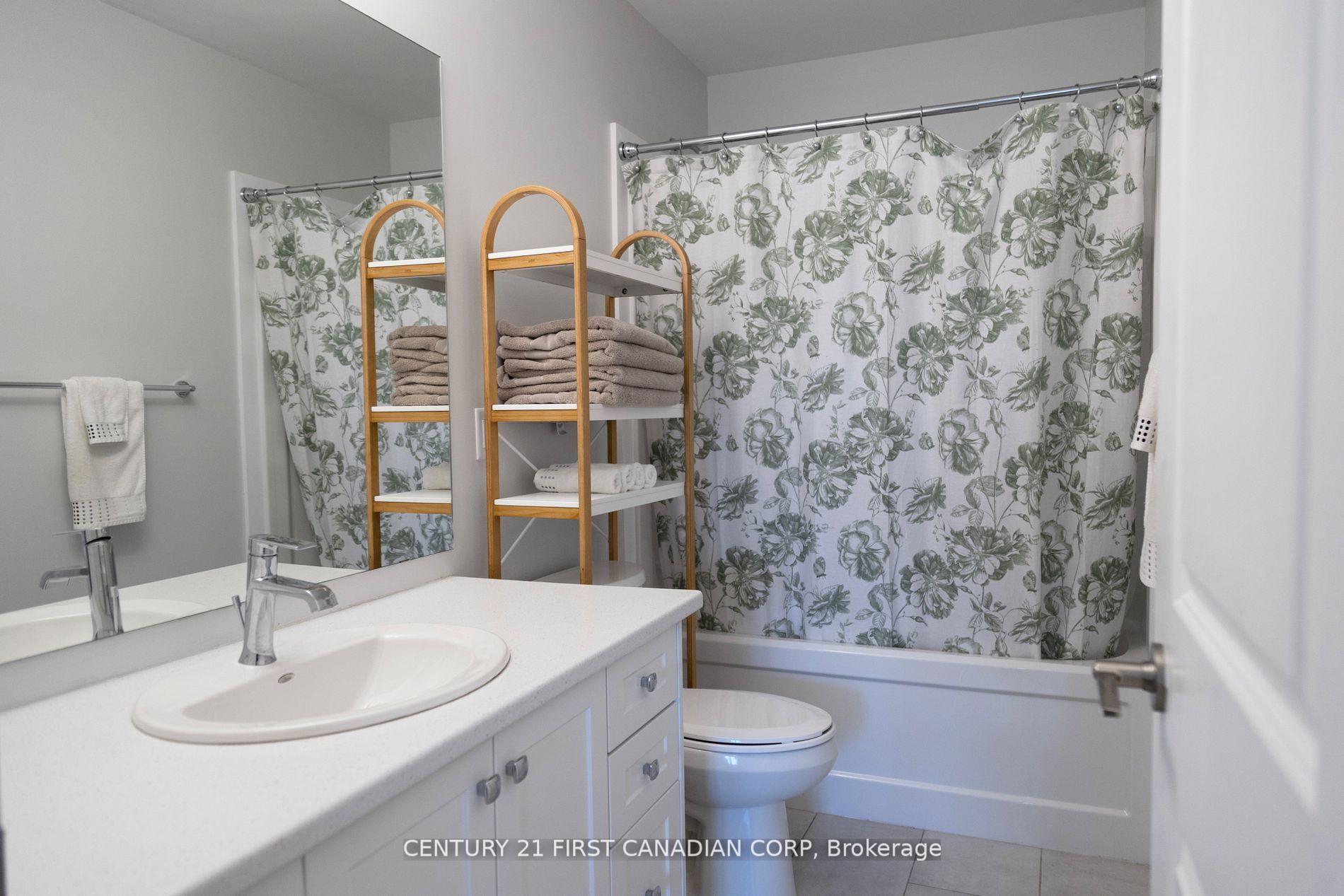 Photo 14 of Unit 403, 100 The Promenade, Central Elgin, Port Stanley — HOMEH