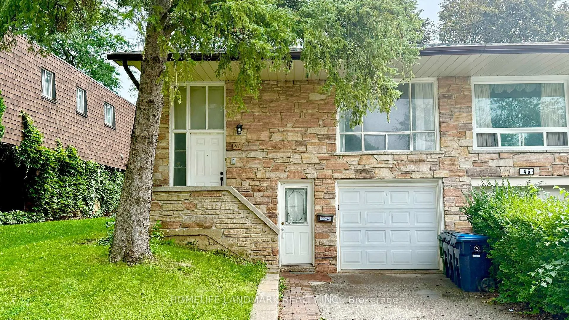 Front of Unit Main Floor, 47 Clancy Drive