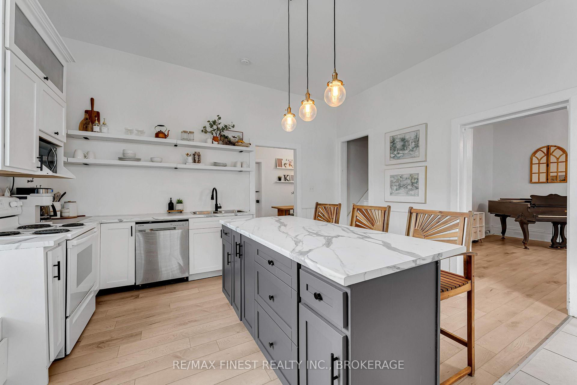 Photo 12 of 136 Robert Street, Greater Napanee, Greater Napanee — HOMEH