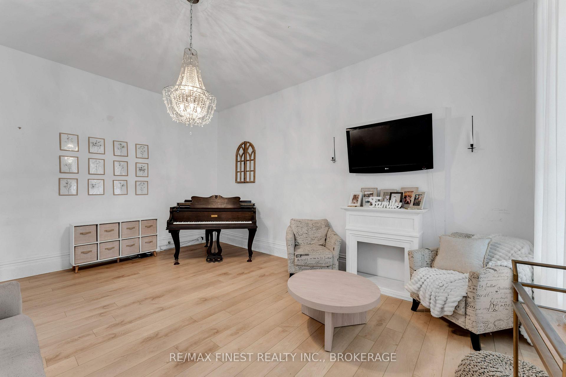 Photo 16 of 136 Robert Street, Greater Napanee, Greater Napanee — HOMEH