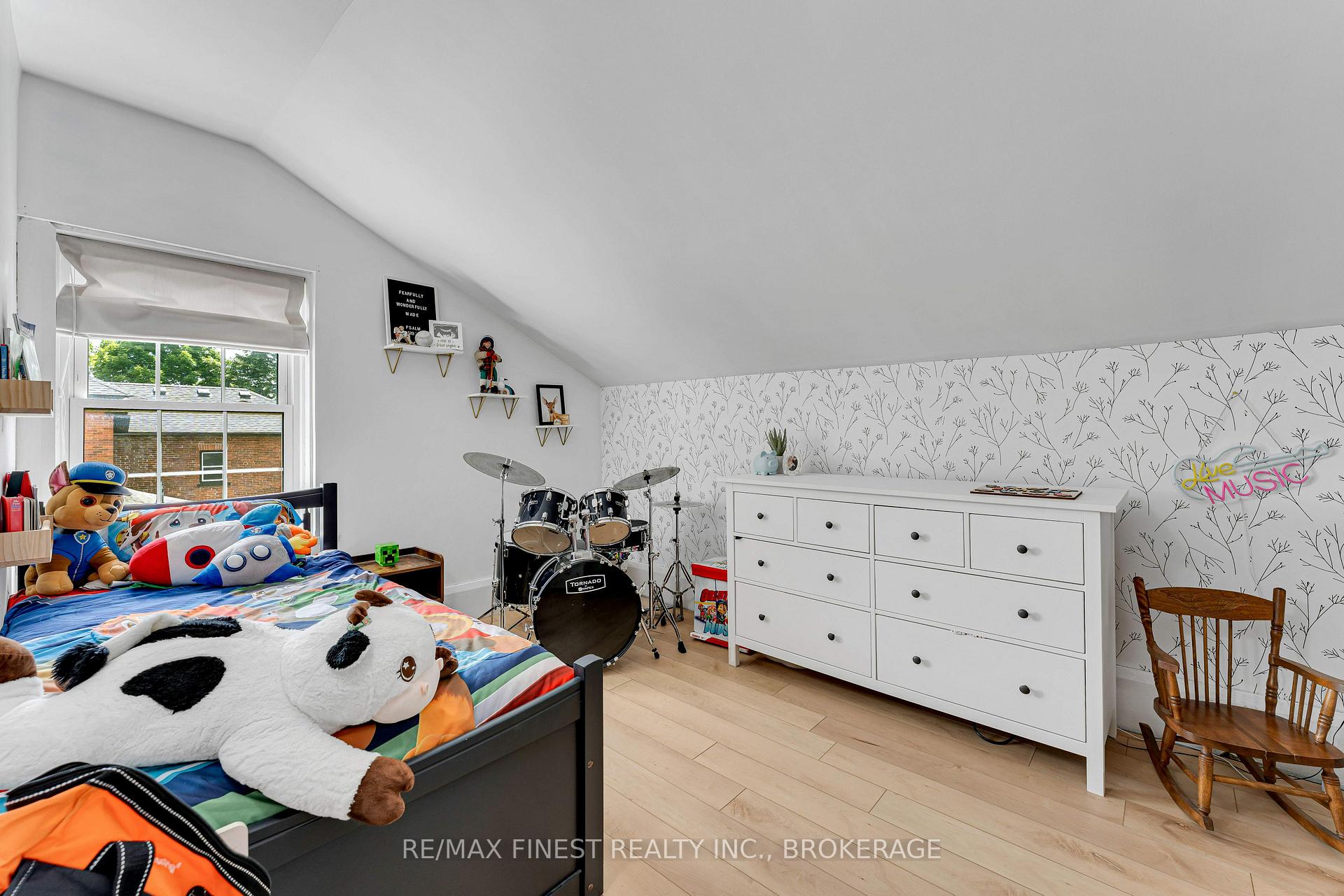Photo 35 of 136 Robert Street, Greater Napanee, Greater Napanee — HOMEH