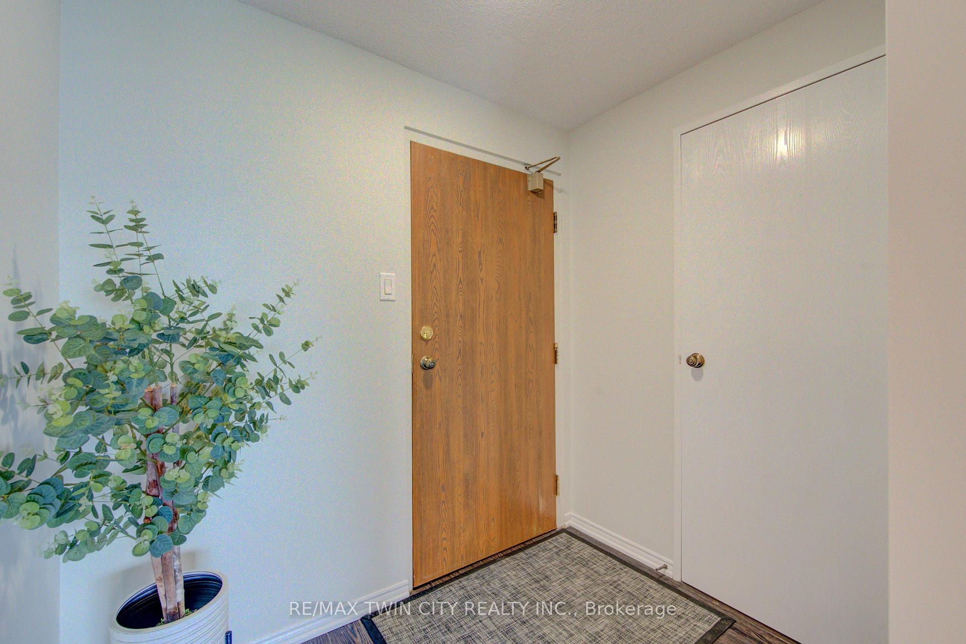 Photo 7 of Unit 608, 55 Green Valley Drive, Kitchener, Pioneer Park — HOMEH