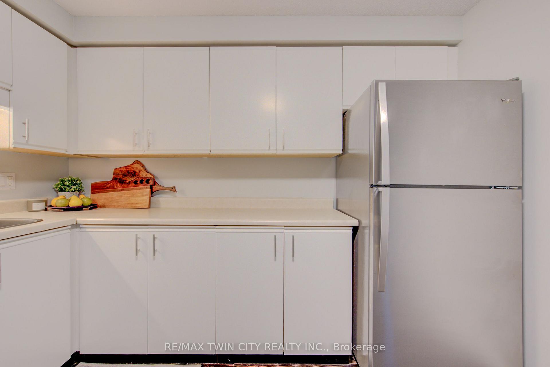 Photo 12 of Unit 608, 55 Green Valley Drive, Kitchener, Pioneer Park — HOMEH