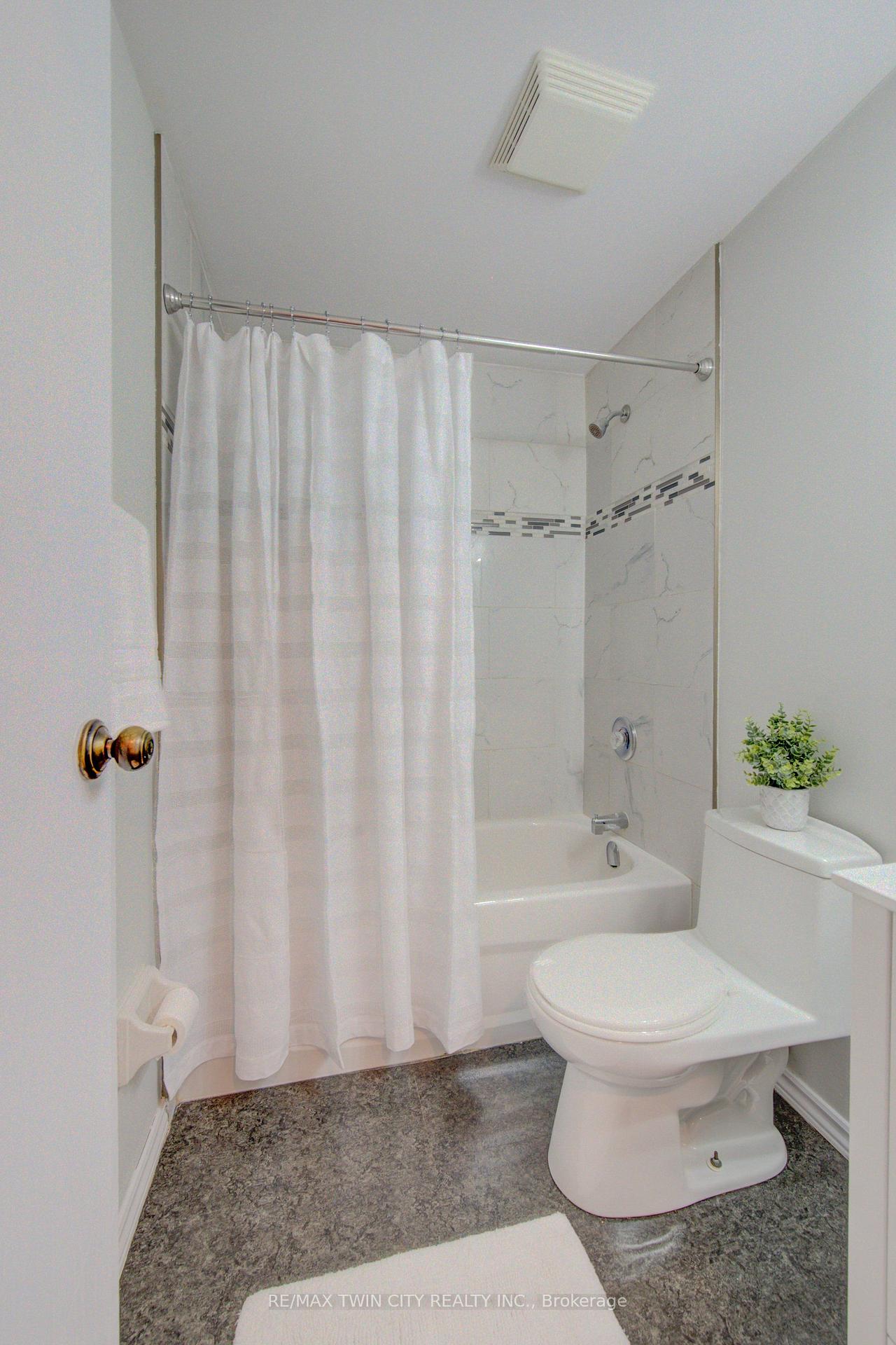 Photo 18 of Unit 608, 55 Green Valley Drive, Kitchener, Pioneer Park — HOMEH