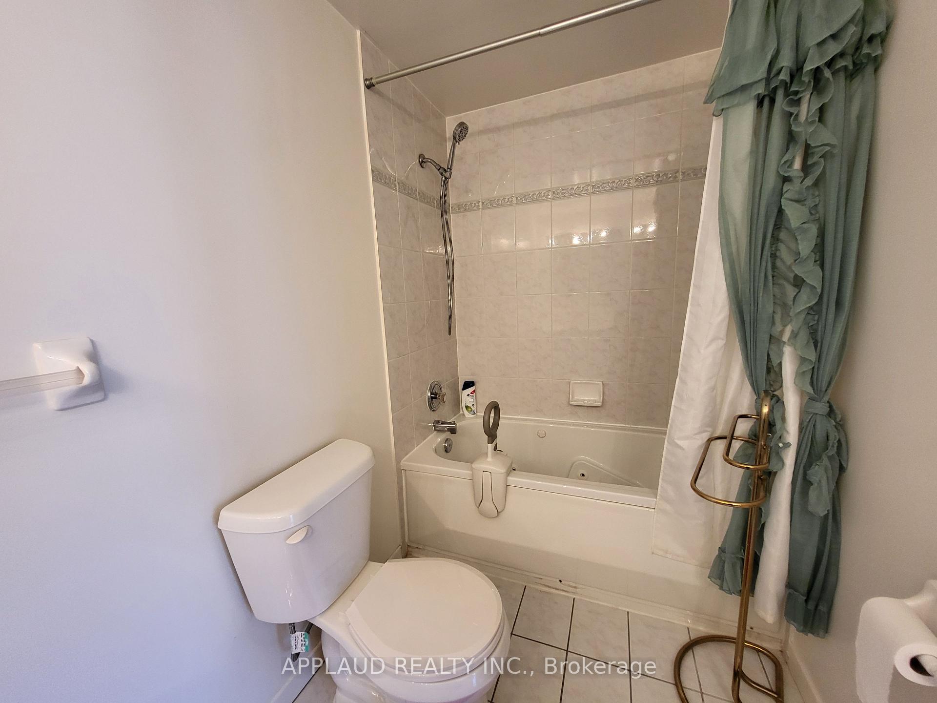 Photo 9 of 19 Protea Gardens, North York, Bayview Village — HOMEH