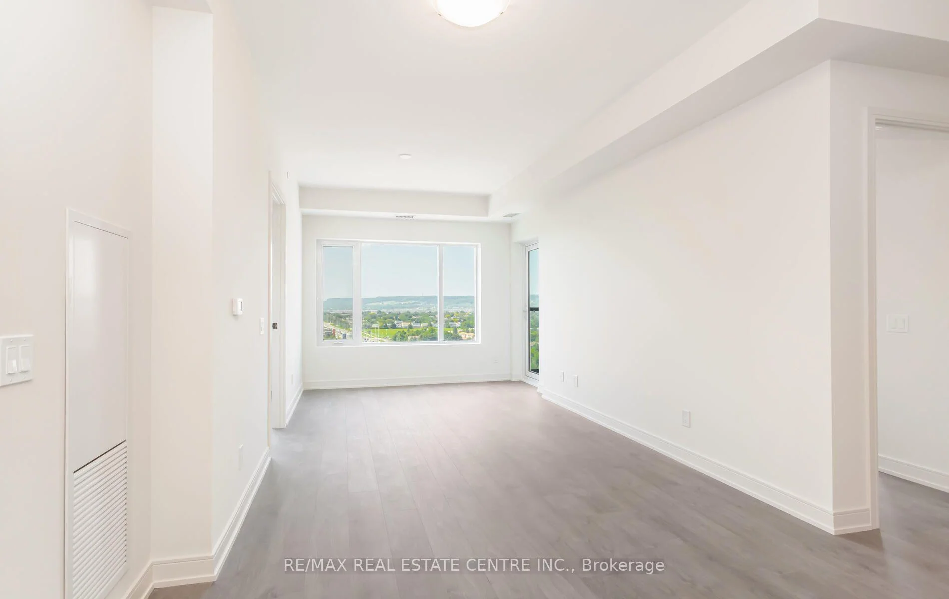 Photo 12 of Unit 1307, 8010 Derry Road W, Milton, Coates — HOMEH
