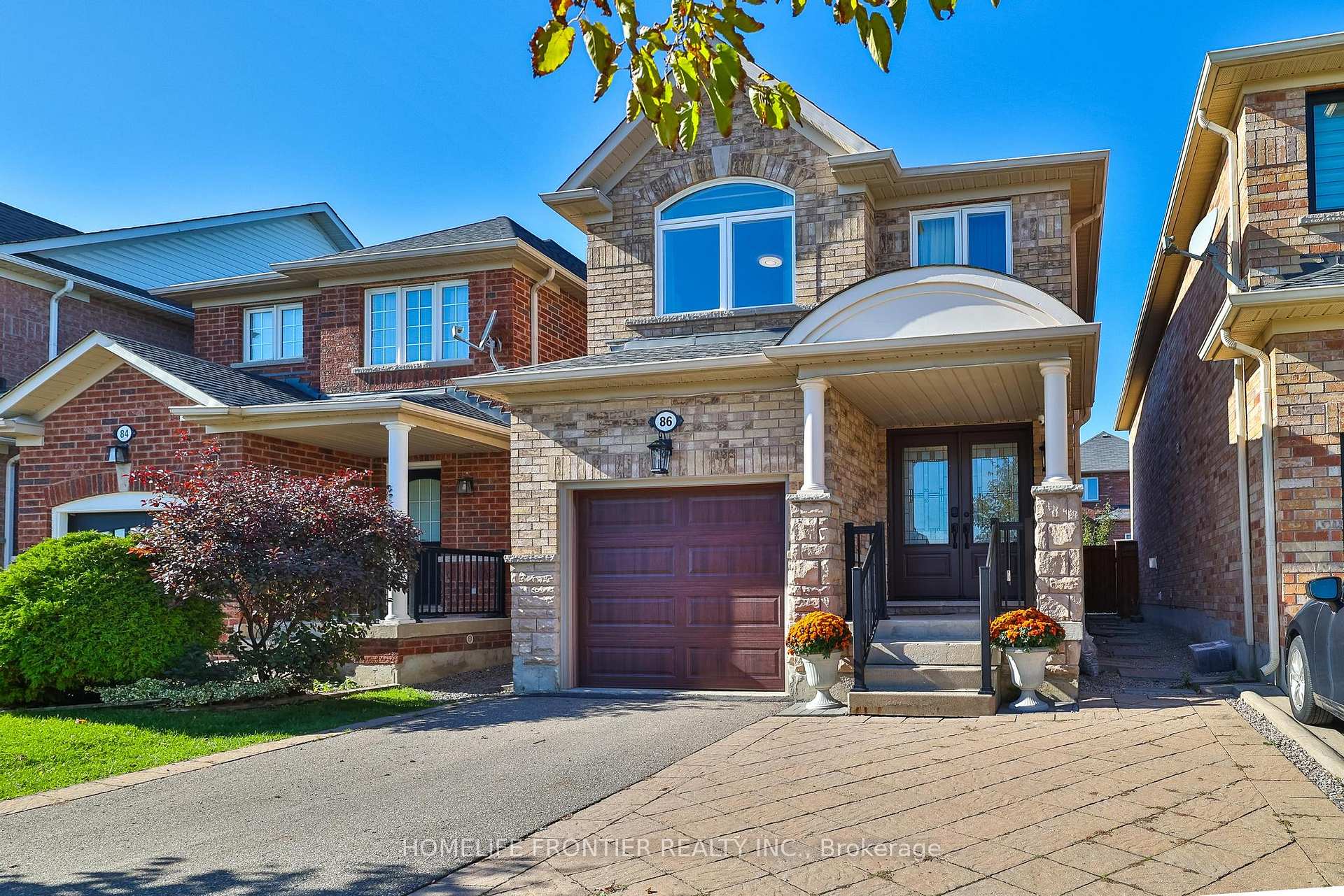 Photo 1 of 86 Venice Gate Drive, Vaughan, Vellore Village — HOMEH