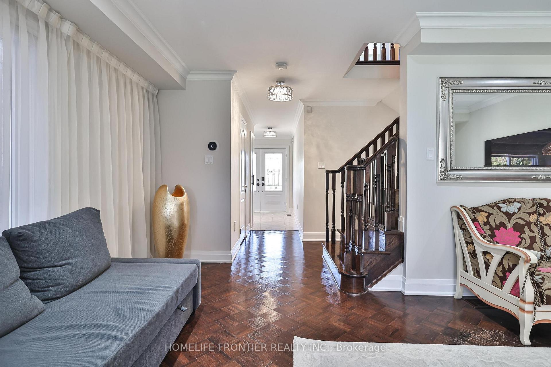 Photo 8 of 86 Venice Gate Drive, Vaughan, Vellore Village — HOMEH
