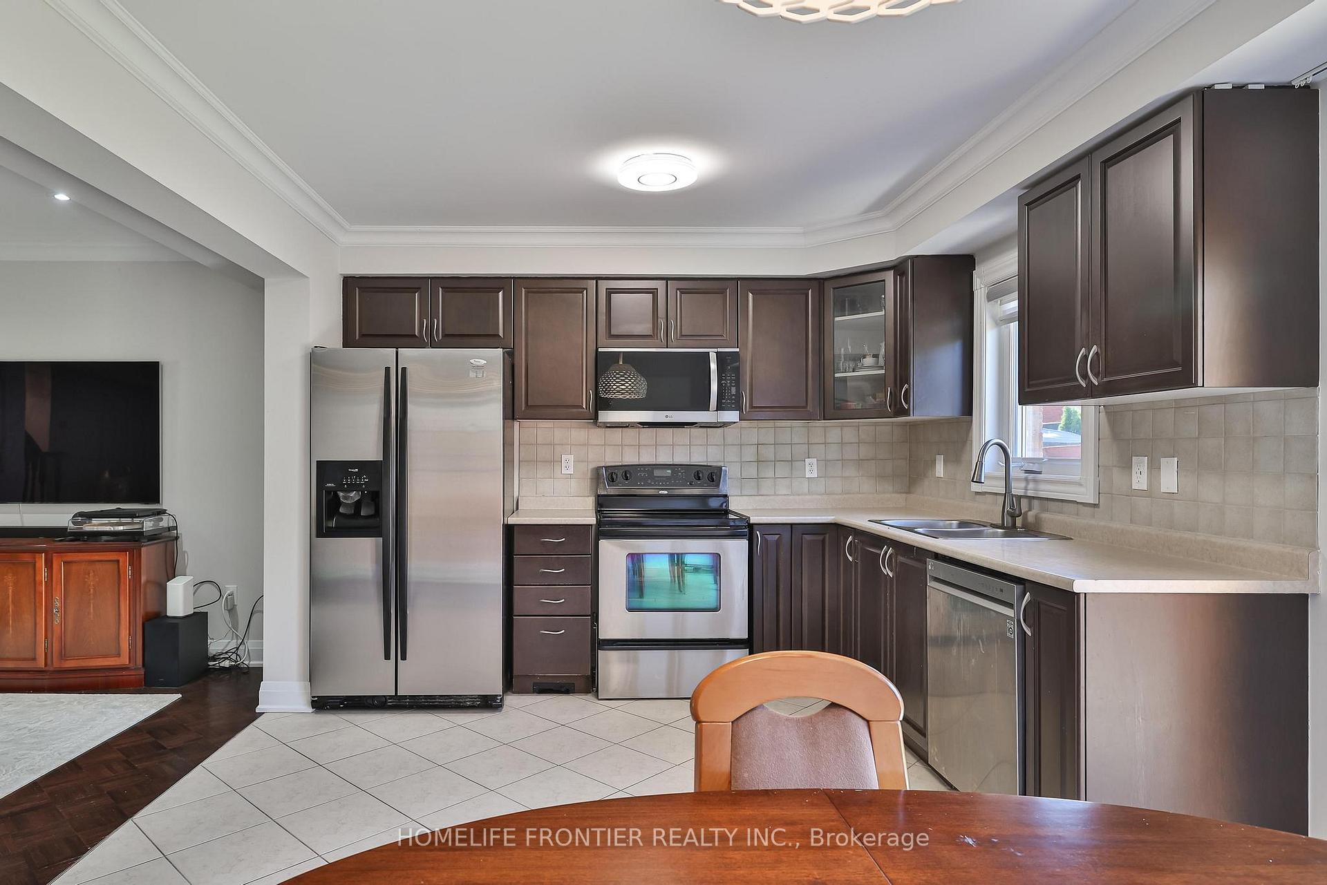 Photo 16 of 86 Venice Gate Drive, Vaughan, Vellore Village — HOMEH