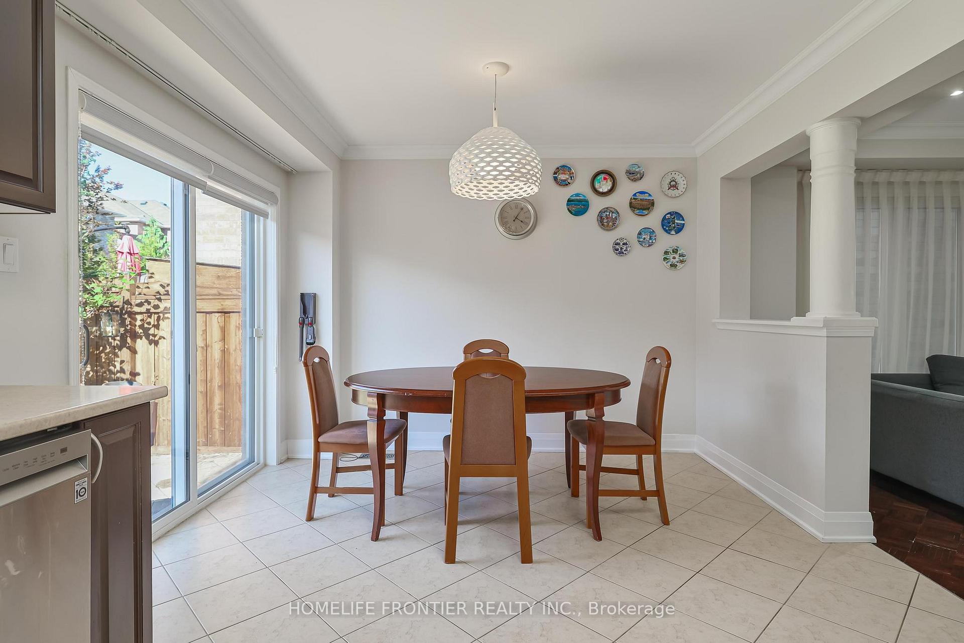 Photo 18 of 86 Venice Gate Drive, Vaughan, Vellore Village — HOMEH
