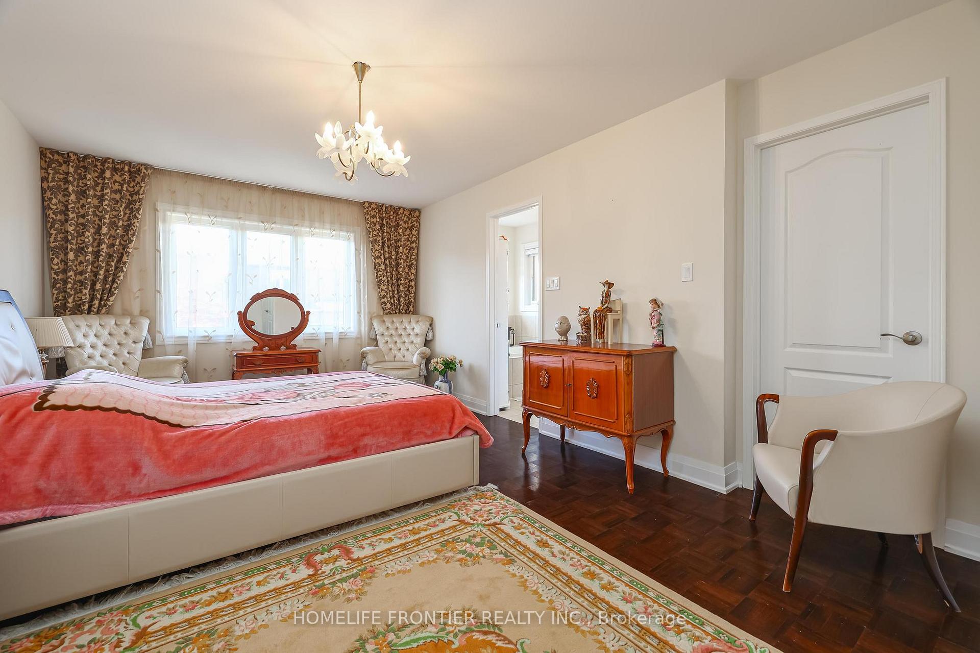 Photo 23 of 86 Venice Gate Drive, Vaughan, Vellore Village — HOMEH