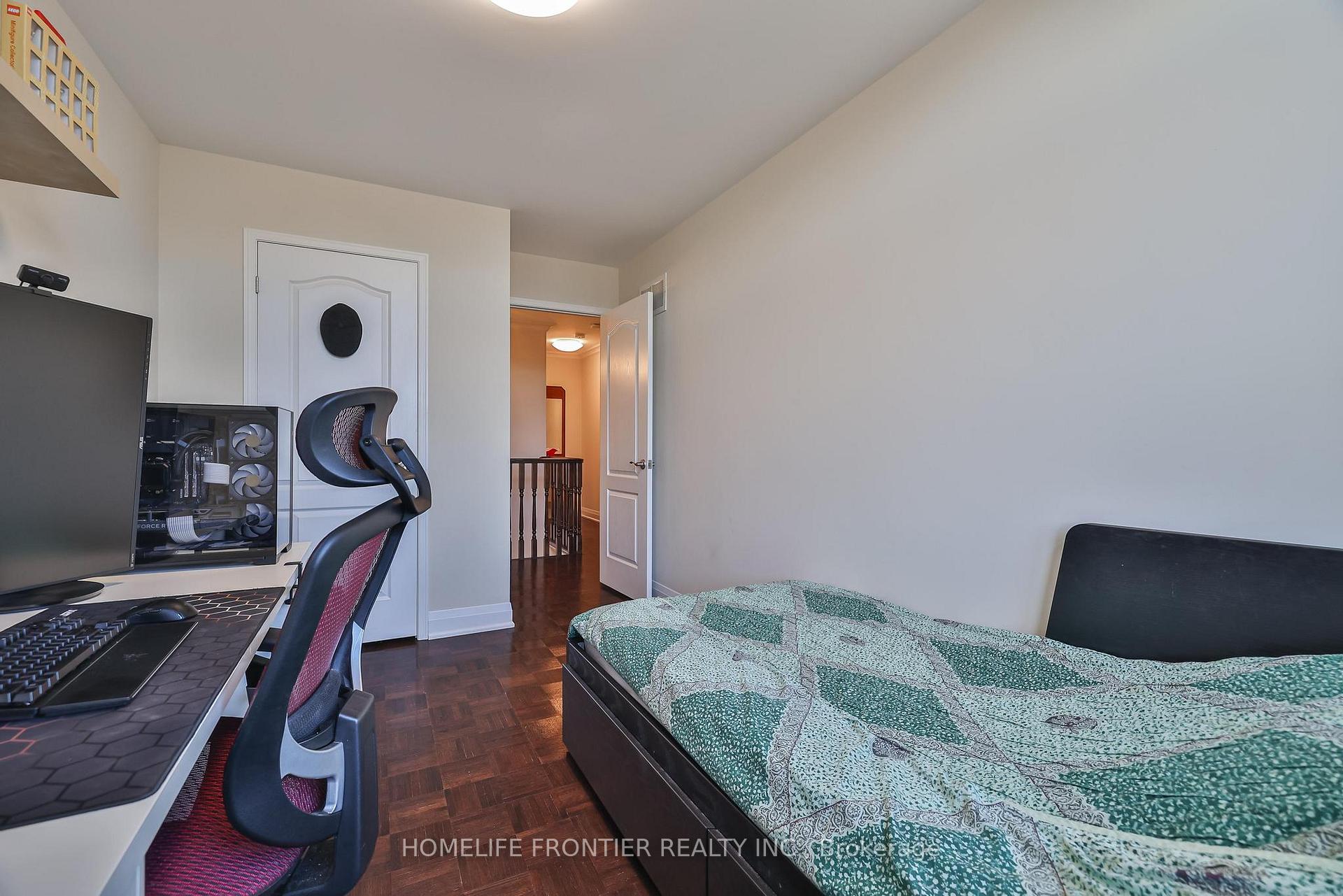 Photo 30 of 86 Venice Gate Drive, Vaughan, Vellore Village — HOMEH