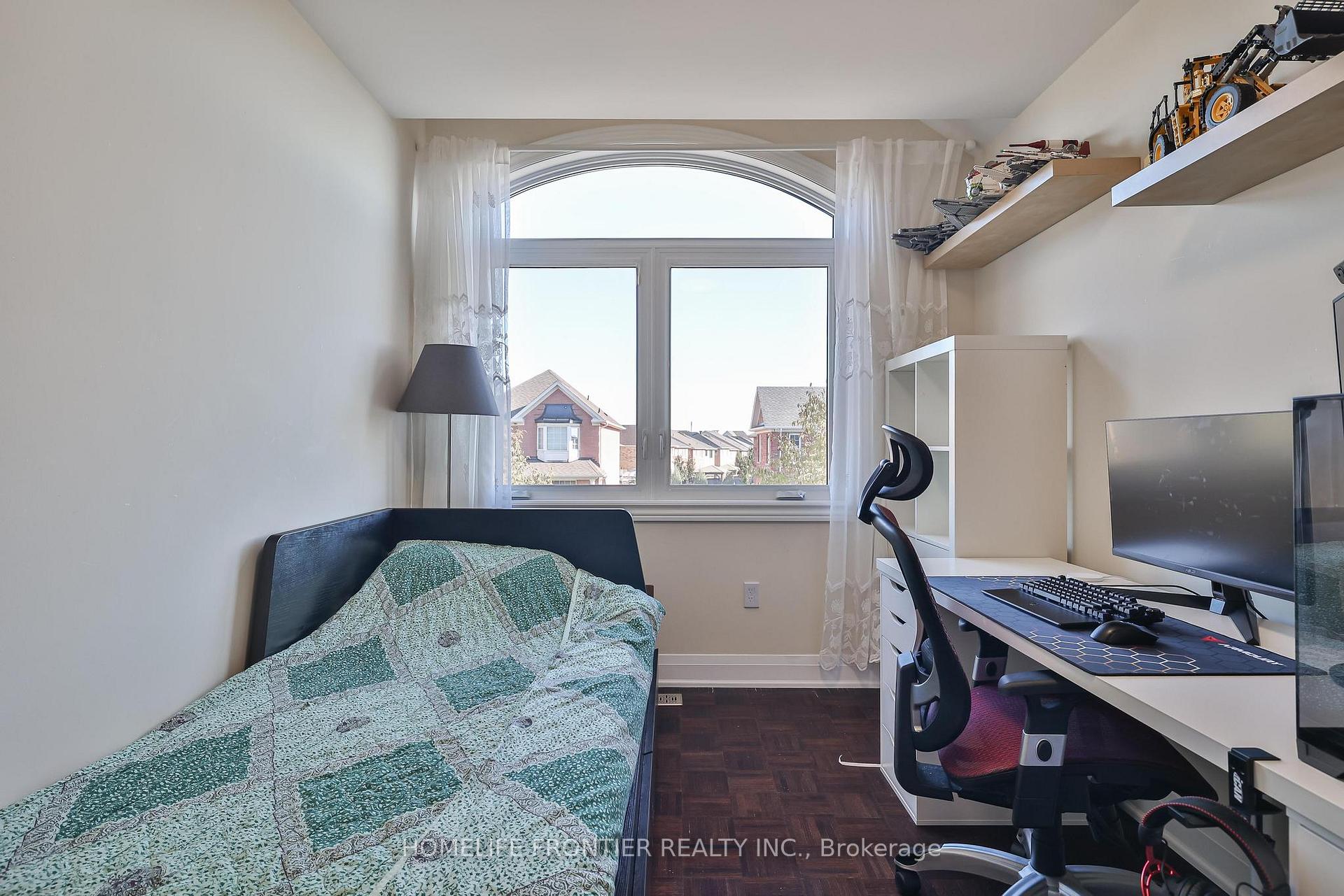 Photo 32 of 86 Venice Gate Drive, Vaughan, Vellore Village — HOMEH