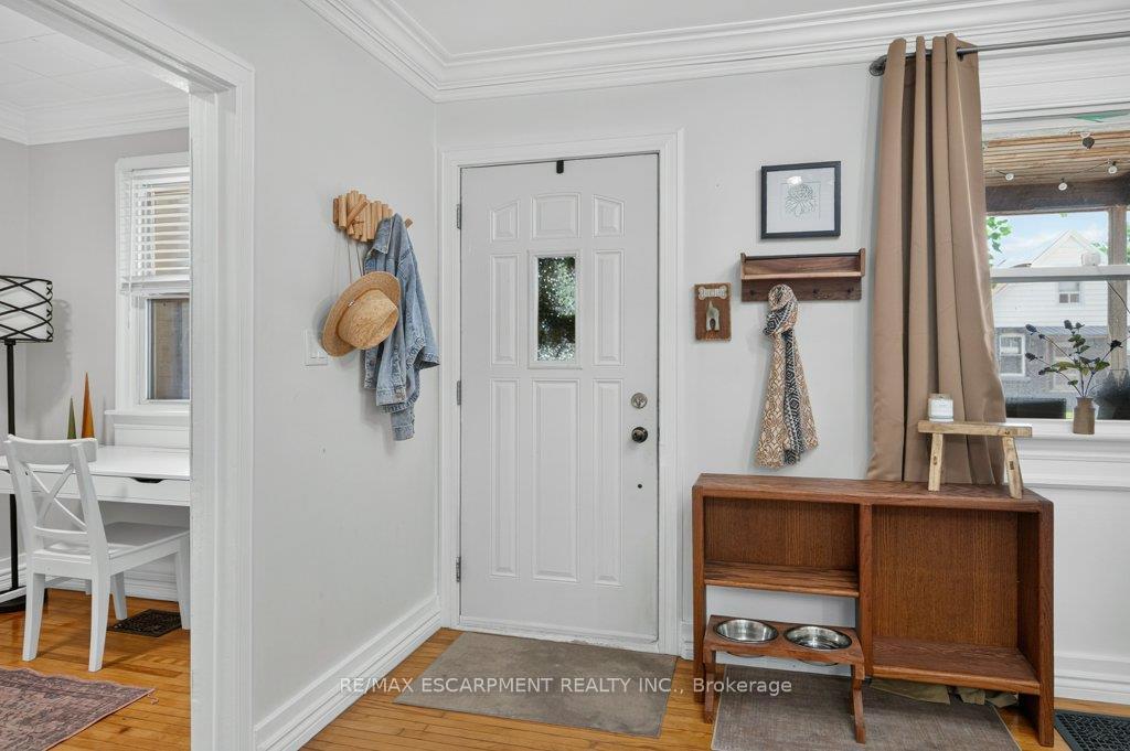 Photo 3 of 15 Crockett Street, Hamilton, Eastmount — HOMEH