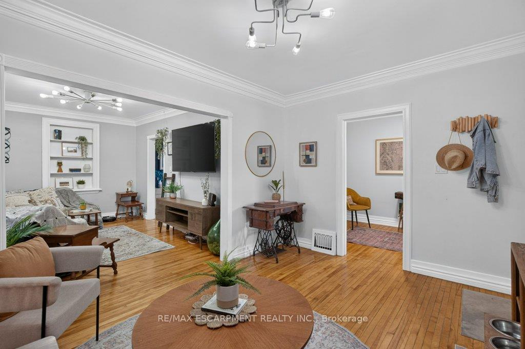 Photo 6 of 15 Crockett Street, Hamilton, Eastmount — HOMEH