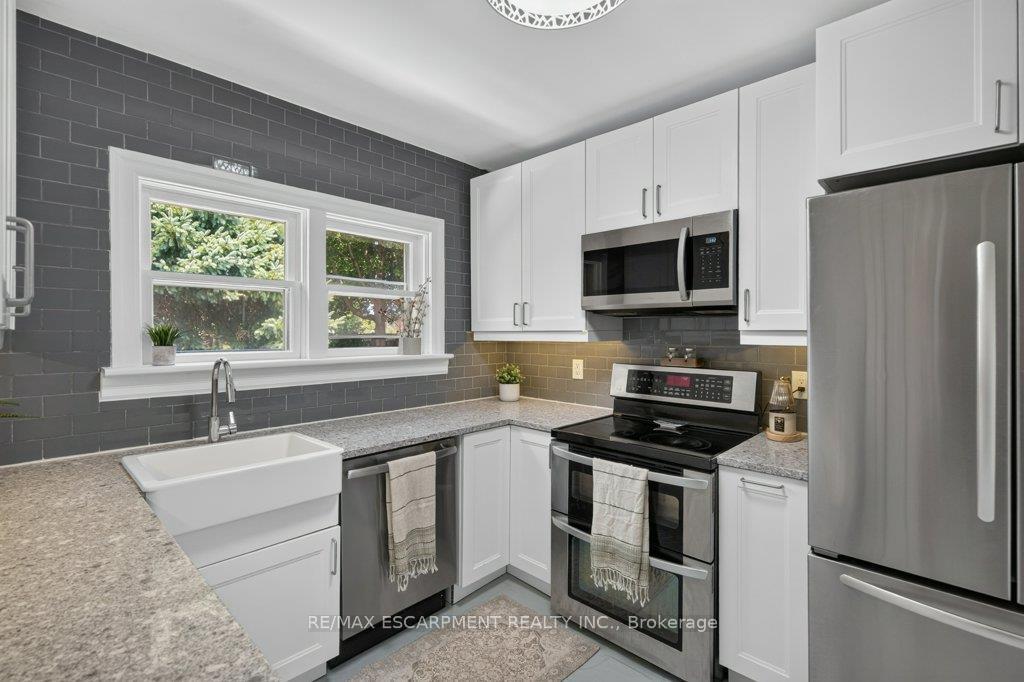 Photo 19 of 15 Crockett Street, Hamilton, Eastmount — HOMEH