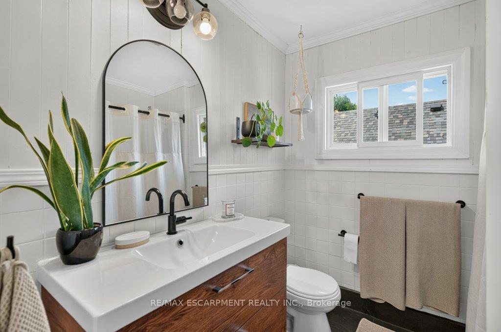 Photo 32 of 15 Crockett Street, Hamilton, Eastmount — HOMEH