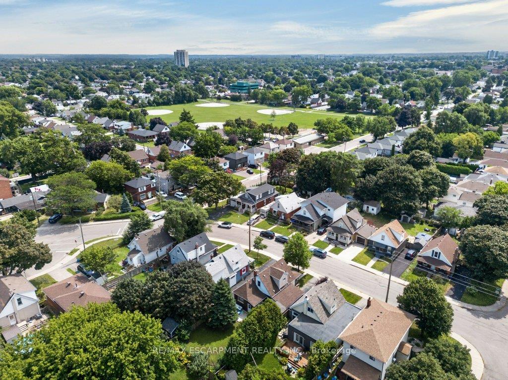 Photo 41 of 15 Crockett Street, Hamilton, Eastmount — HOMEH