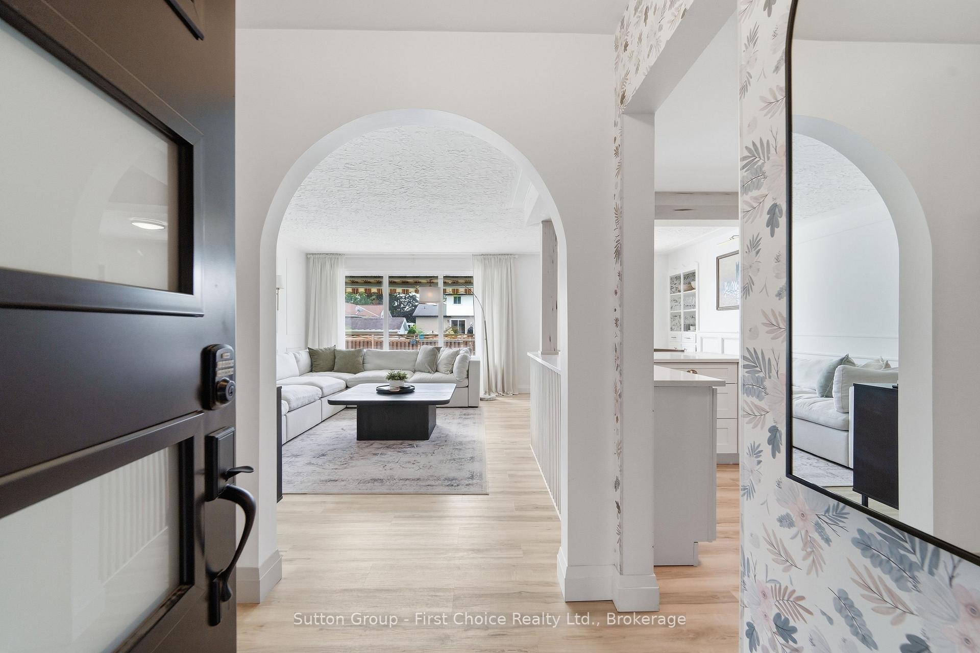 Photo 10 of 29 Windemere Crescent, Stratford — HOMEH