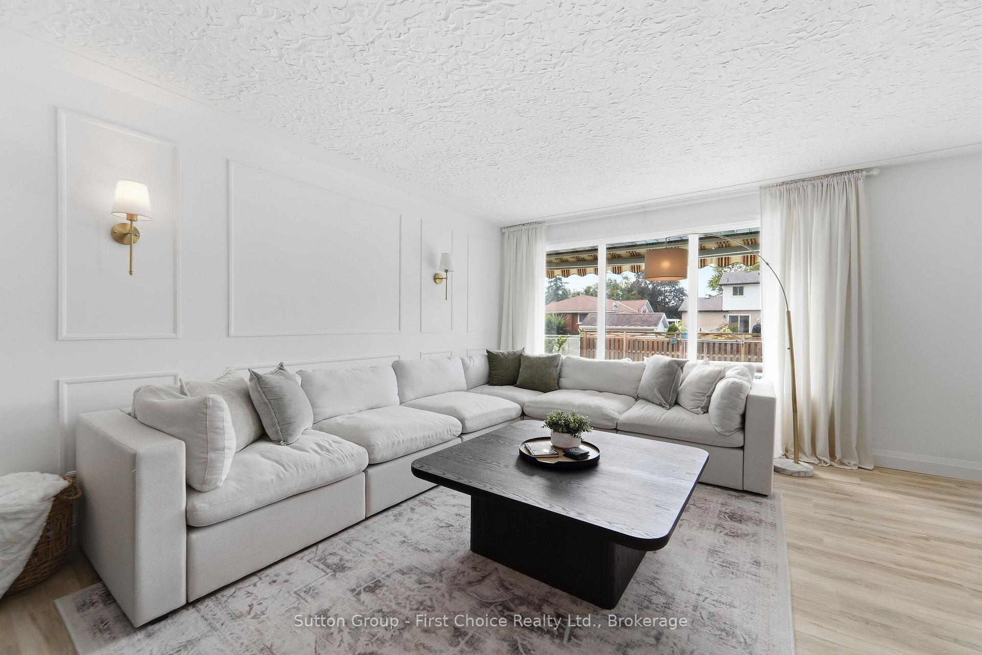 Photo 12 of 29 Windemere Crescent, Stratford — HOMEH
